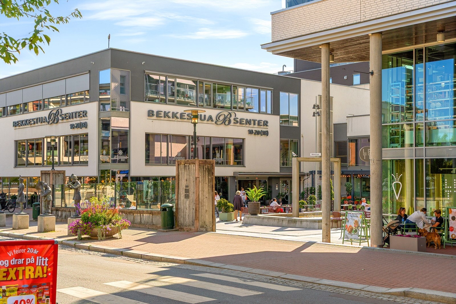 Med kort gåavstand til Bekkestua sentrum, ligger den eiendommen perfekt plassert. Galleribilde