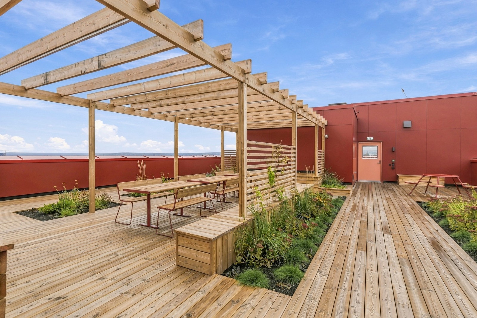 Flott felles takterrasse som kan disponeres av beboerne. Galleribilde