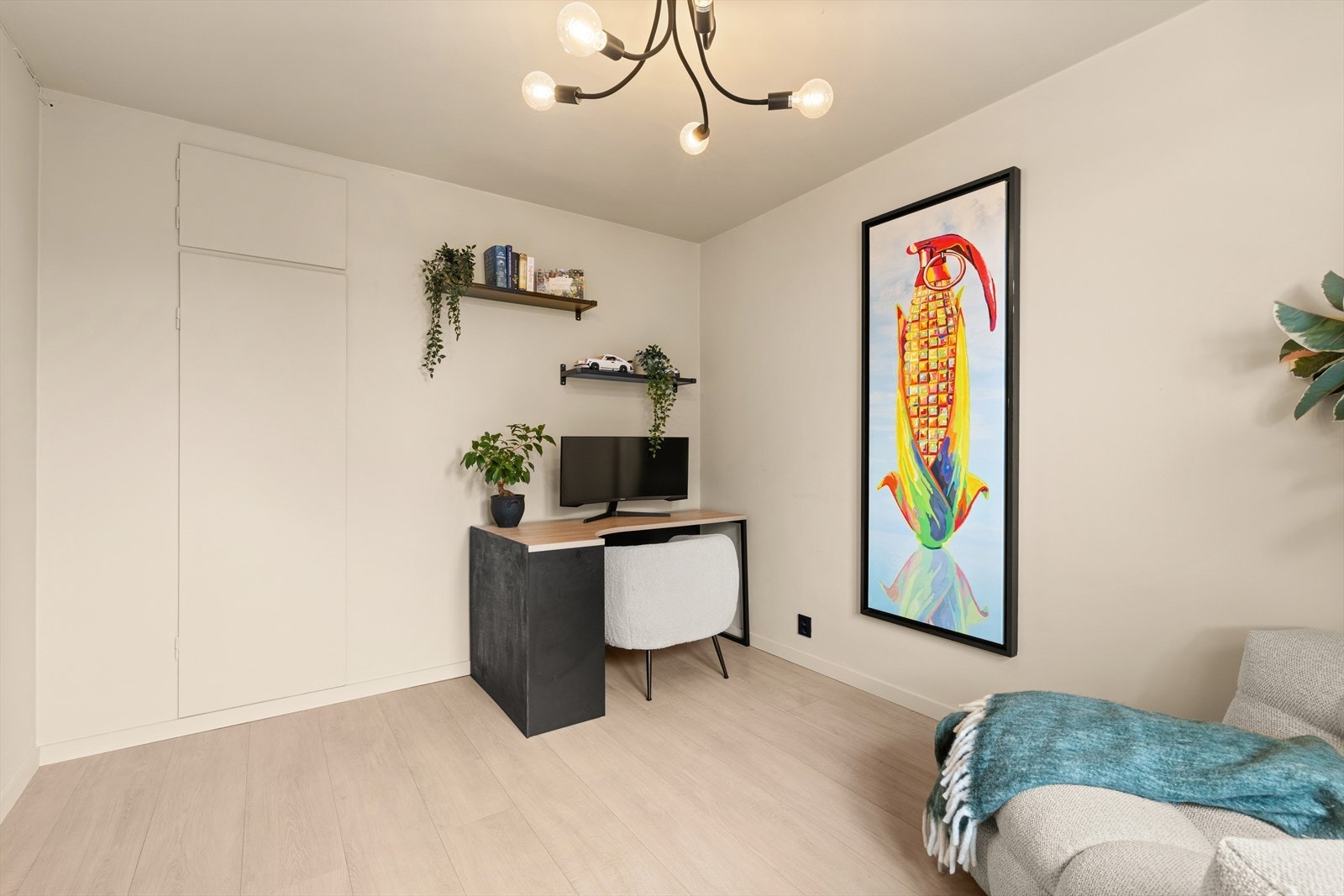 Rommet er av god størrelse, og kan også benyttes som hovedsoverom. Galleribilde