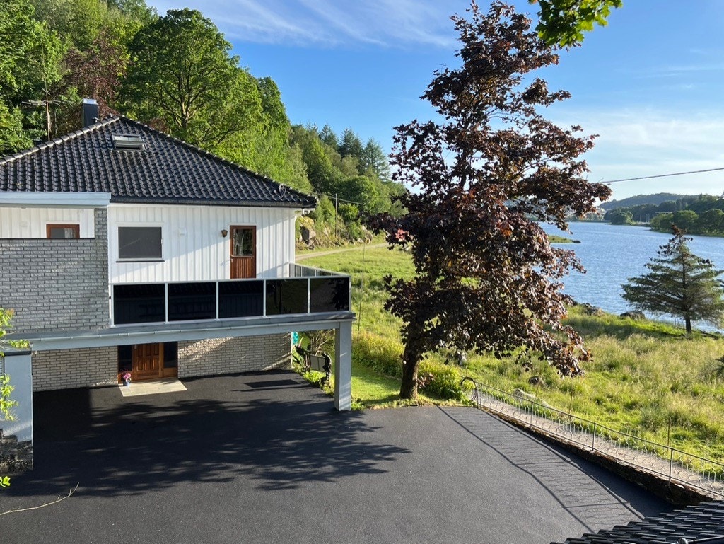 Nydelig panoramautsikt mot Slettebøvannet. Galleribilde
