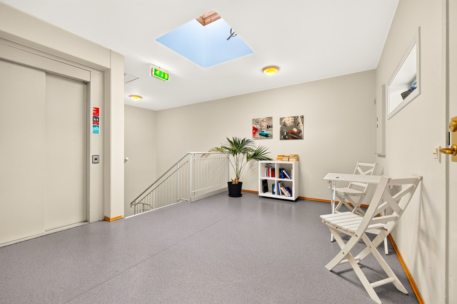 Heis direkte til etasjeplanet. Galleribilde