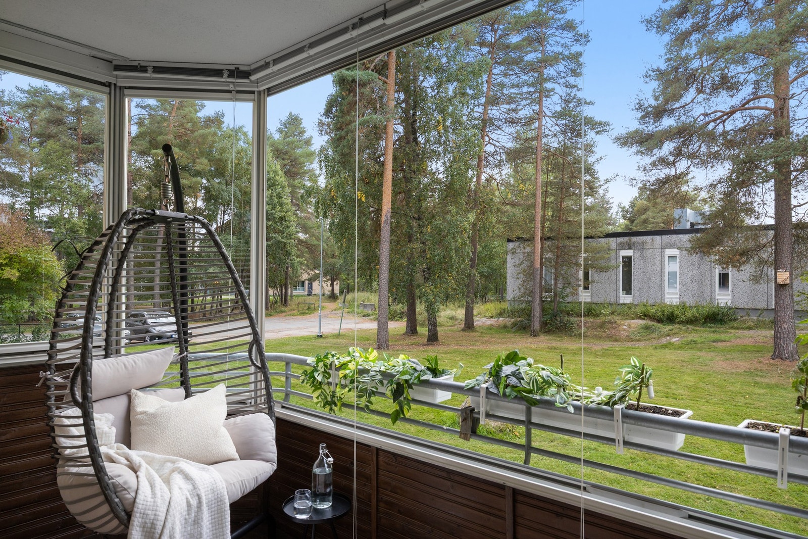 - God plass til grill, sittegruppe, beplantninger, etc....- Galleribilde