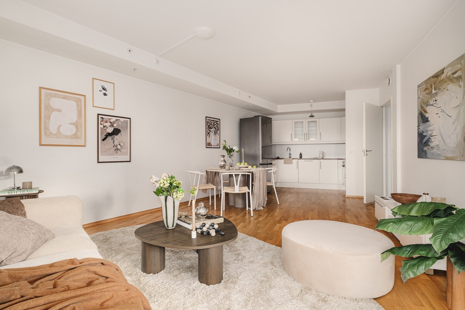 - Stue/kjøkken måler 30m² - Galleribilde