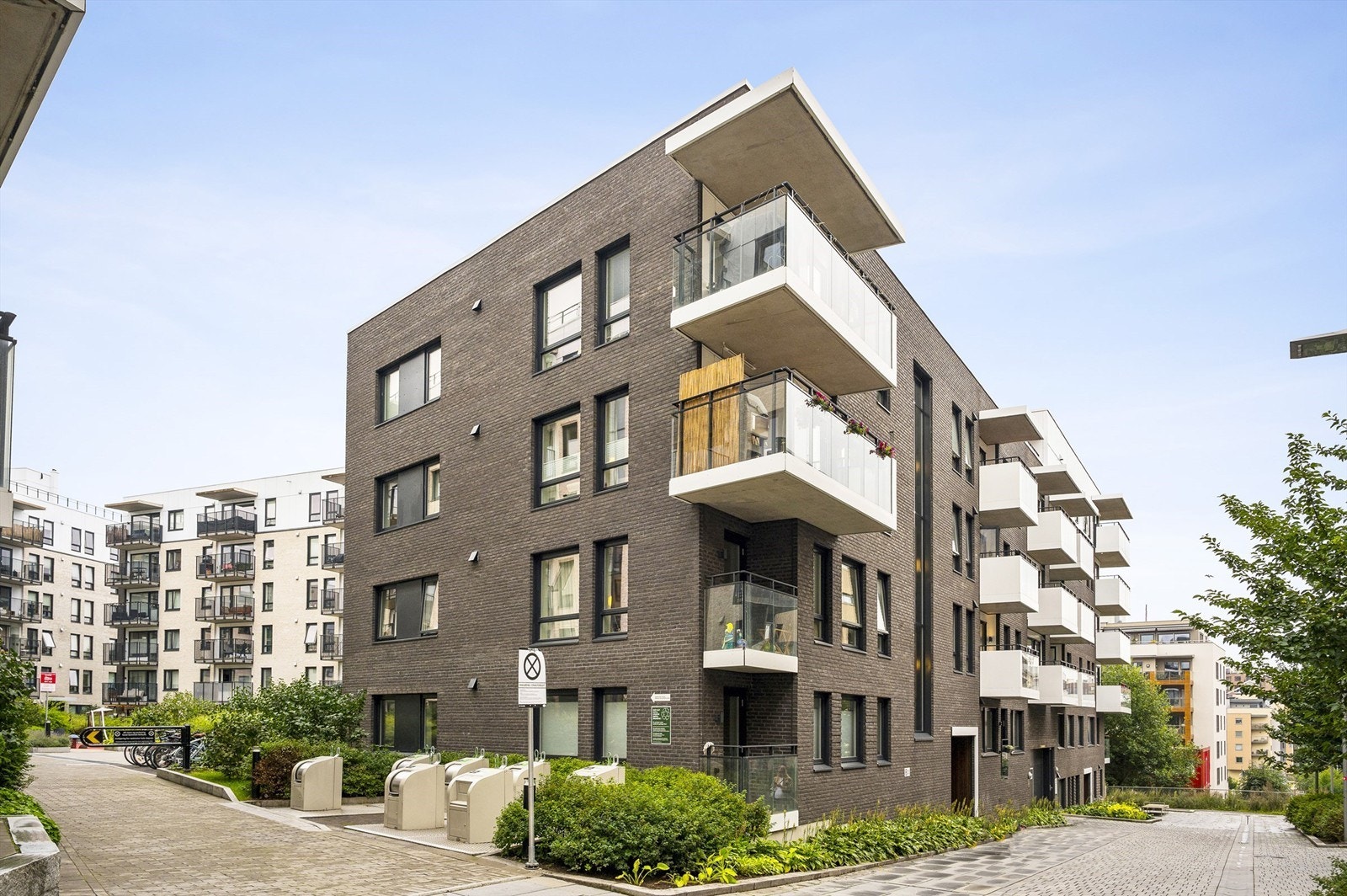 Fasaden, flott og skjermet! Galleribilde