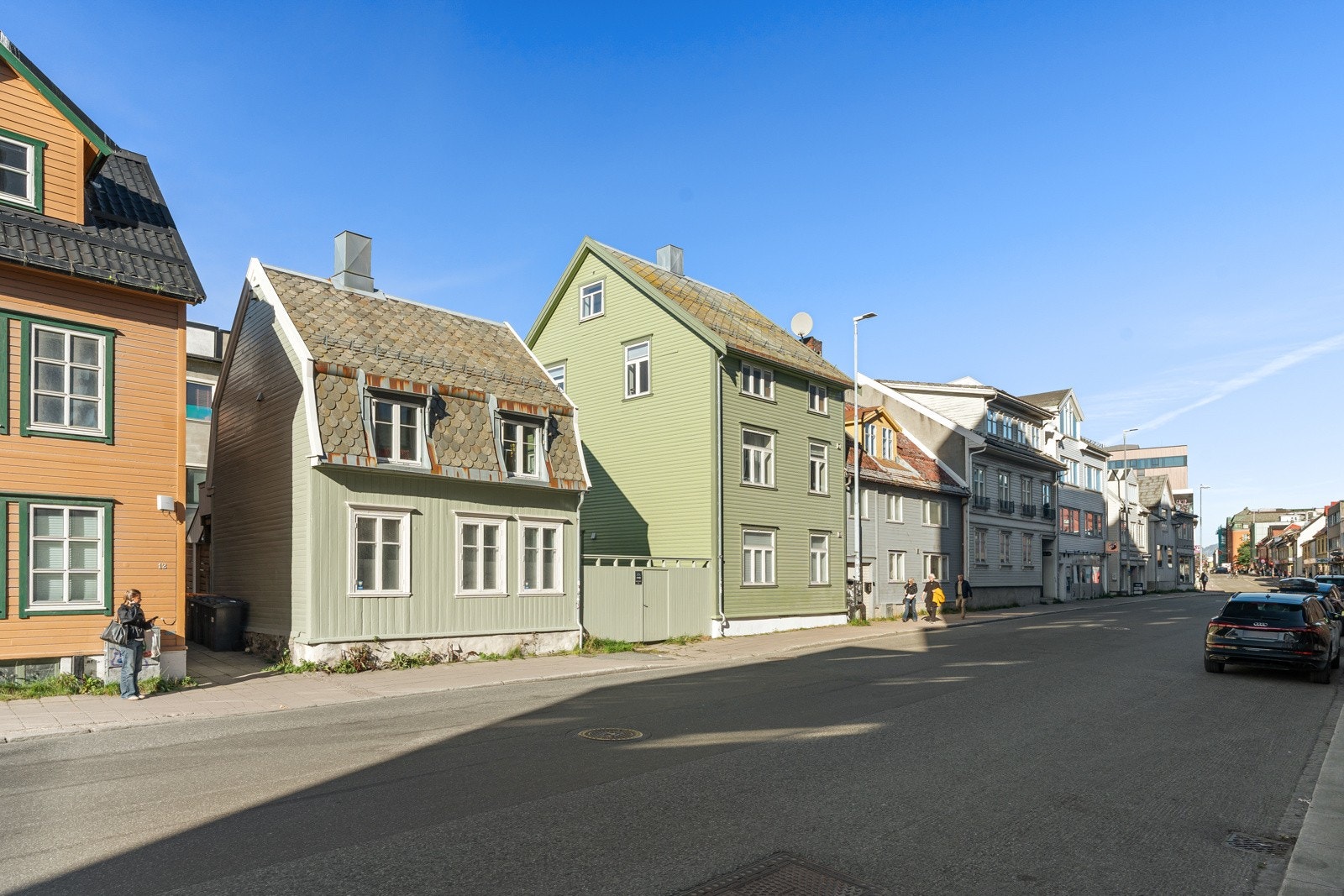 Utmerket beliggenhet i en rolig bakgård, sør i Tromsø sentrum - med gåavstand til "alt"!