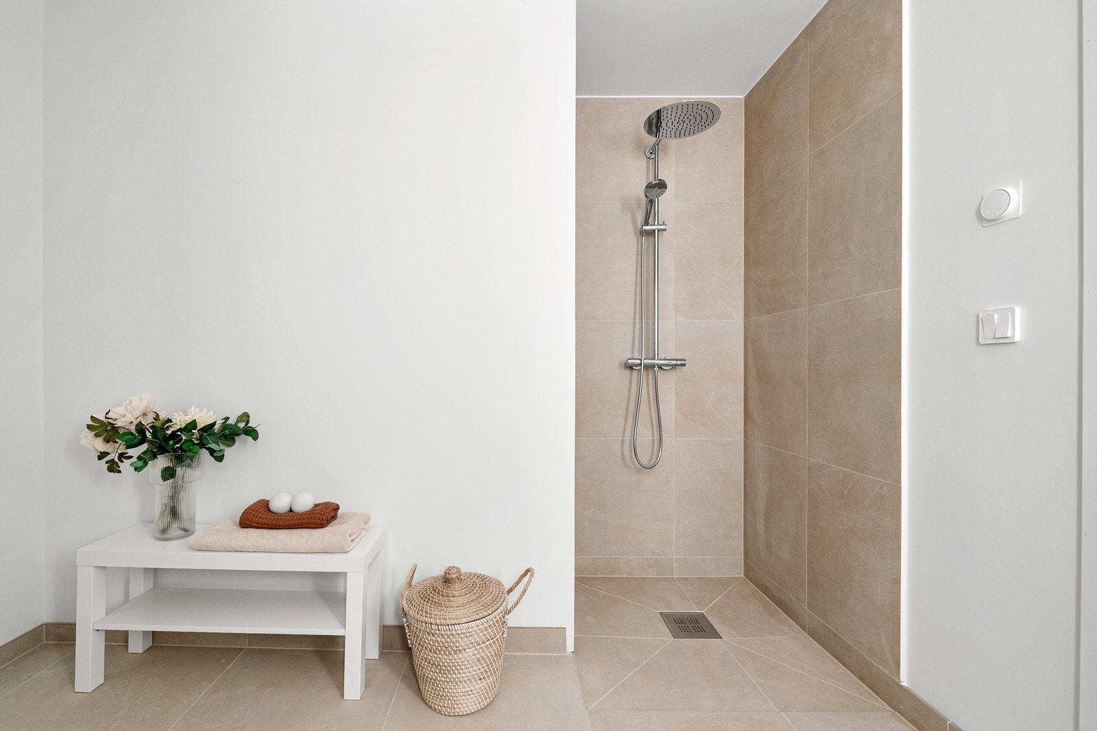 Flislagt dusjnisje også på det andre badet. Galleribilde