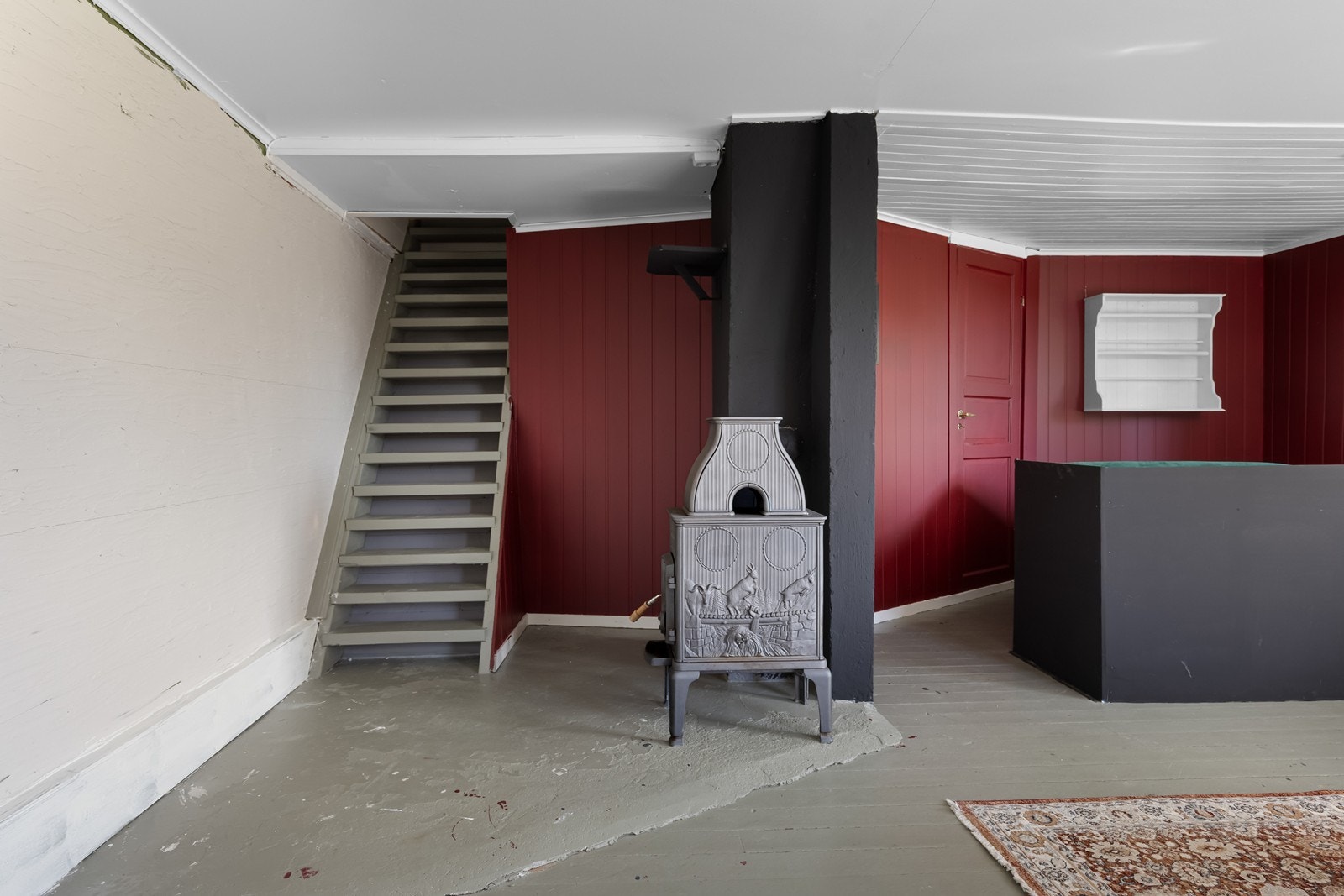 Underetasje er innredet som kjellerstue Galleribilde