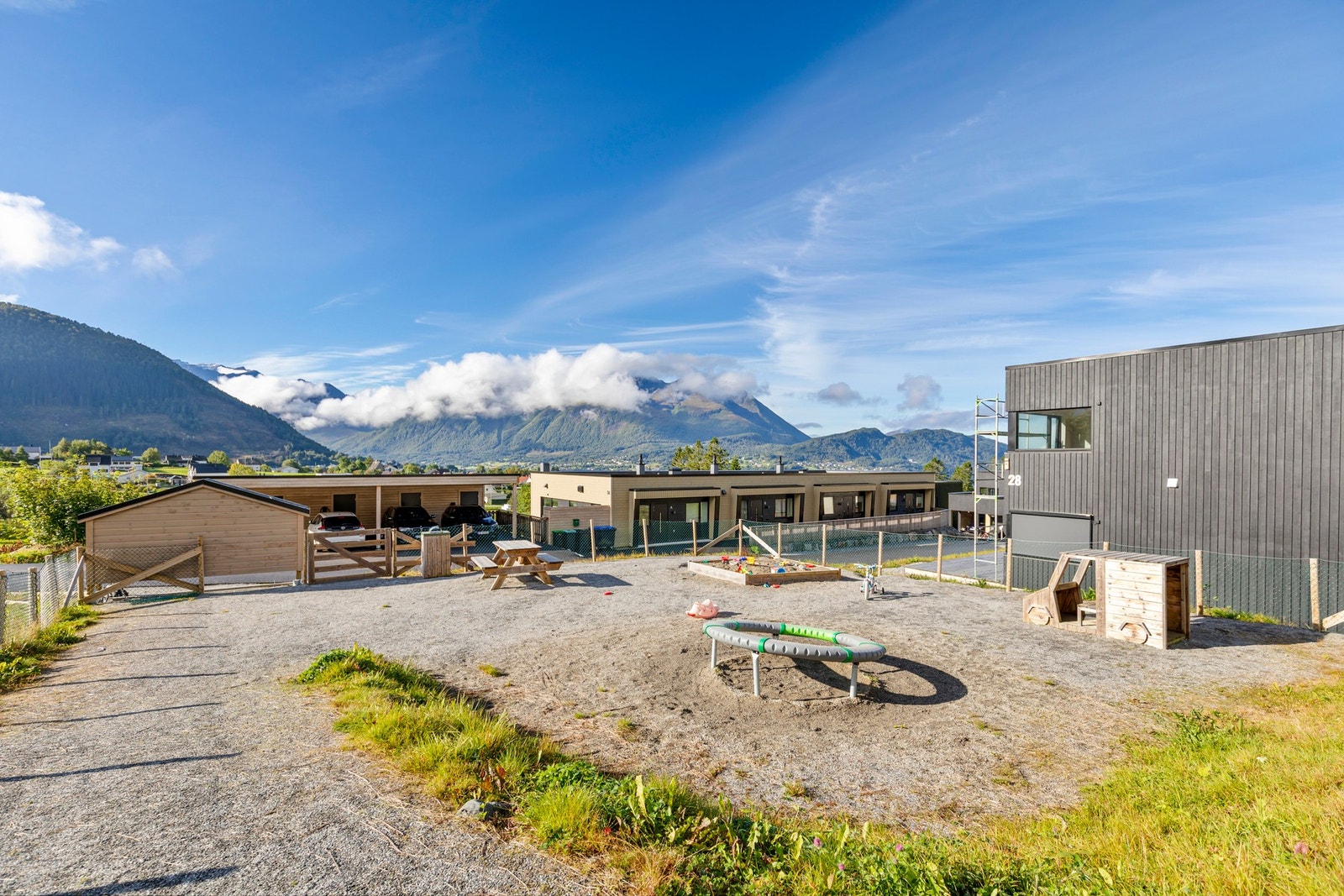Felles lekeplass. Galleribilde