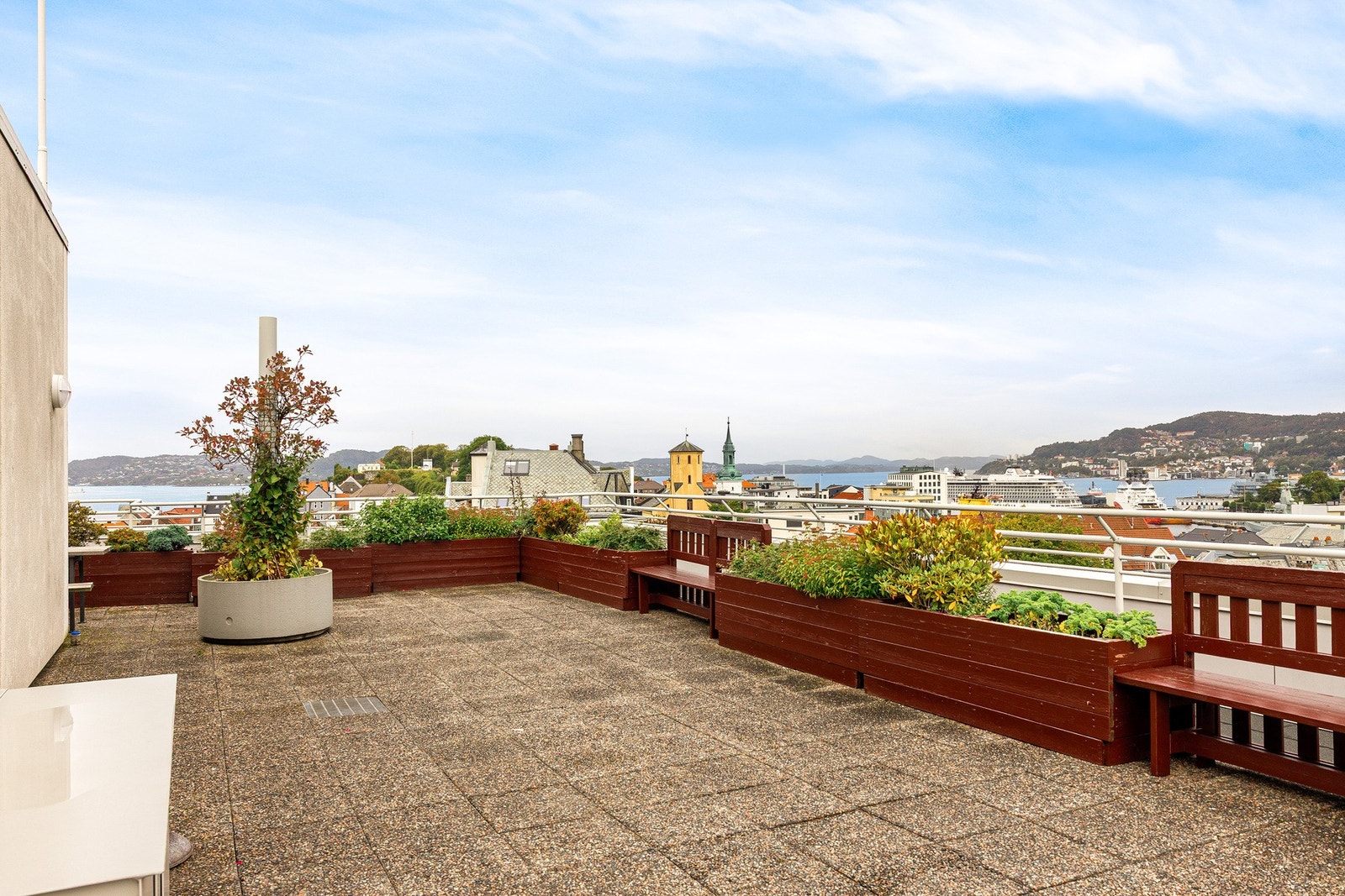 Sameiet har en flott felles takterrasse med utsikt over hele Bergen by. Galleribilde