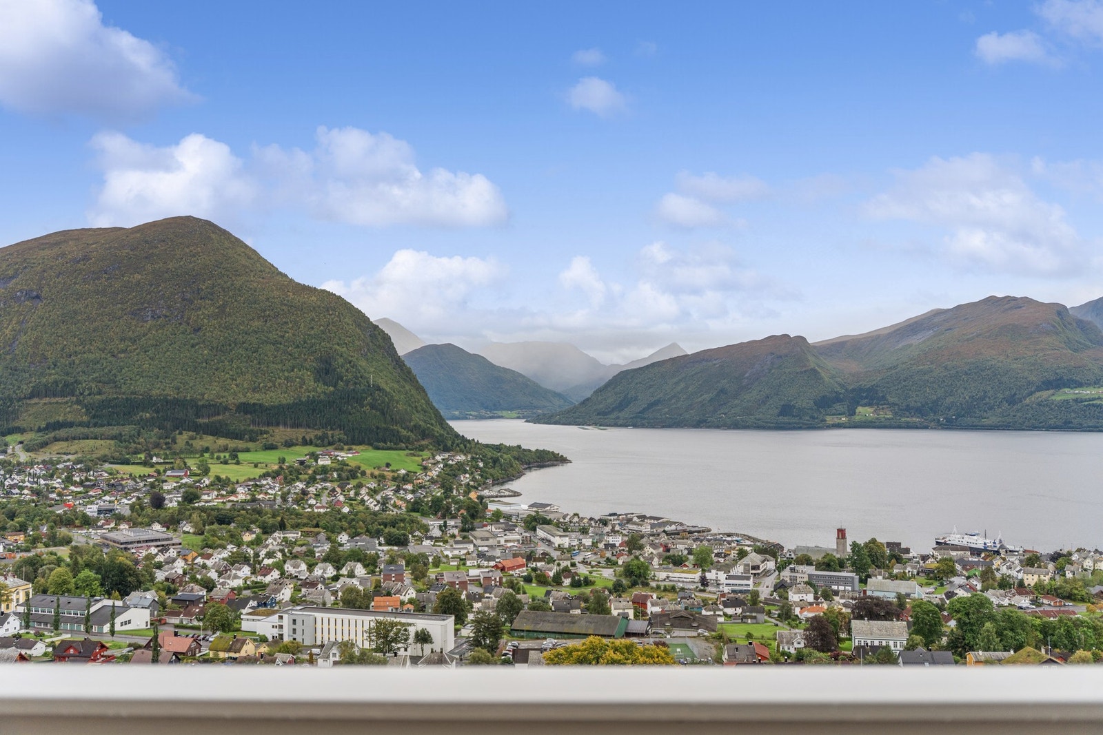 - Kan dette være en bolig for deg, husk å ordne finansieringsbevis før visning! - Galleribilde