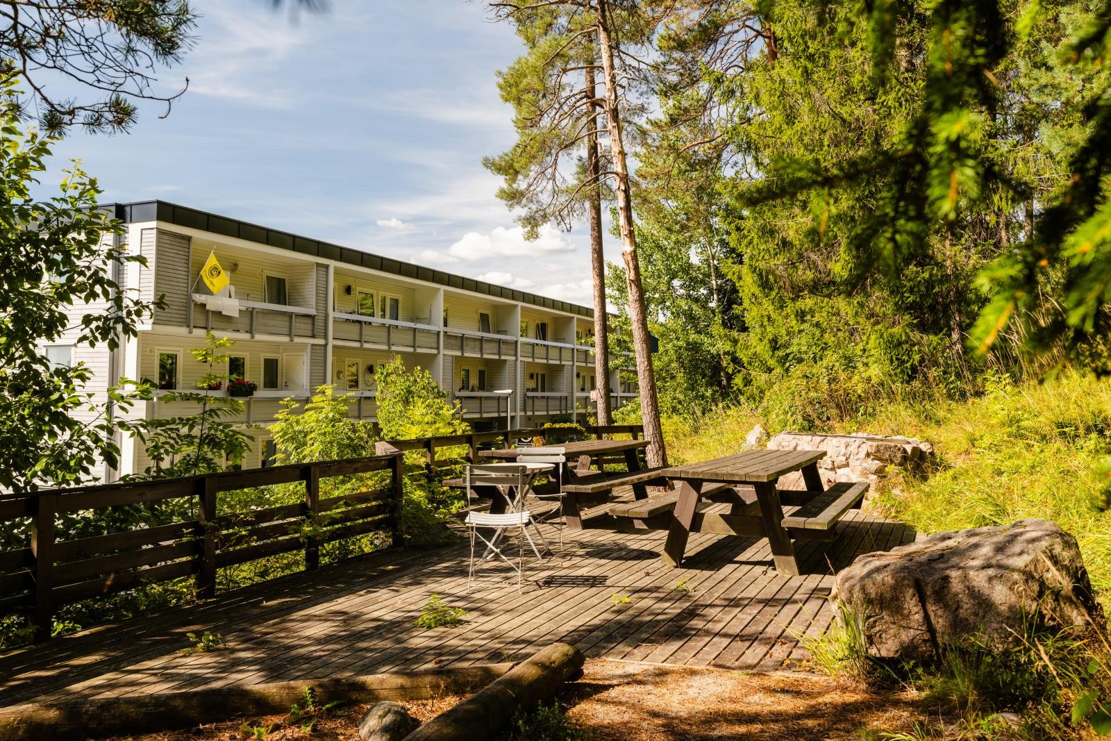 Samlingspunkt i skogen like ved Galleribilde