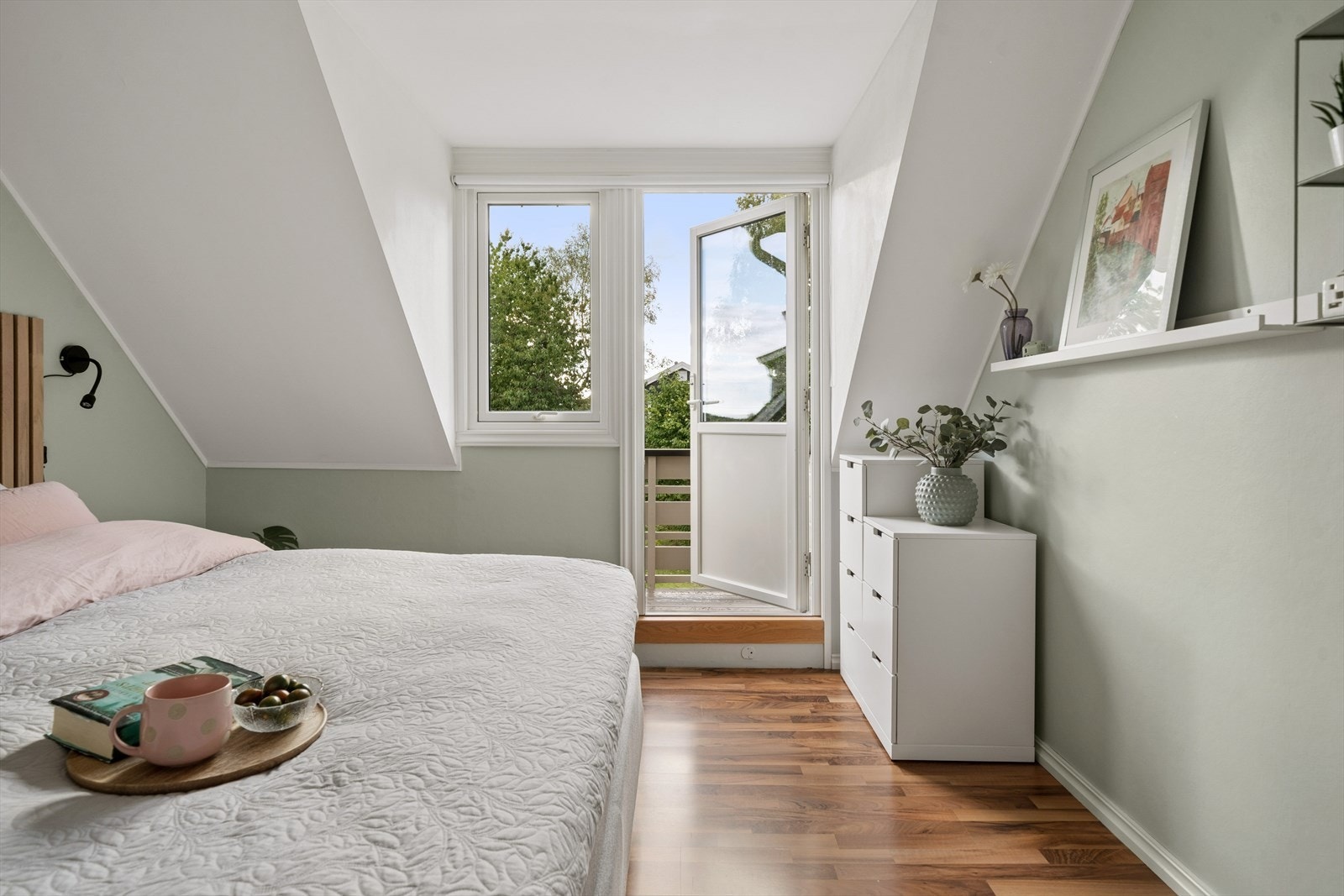 Hovedsoverommet har utgang til egen luftebalkong Galleribilde
