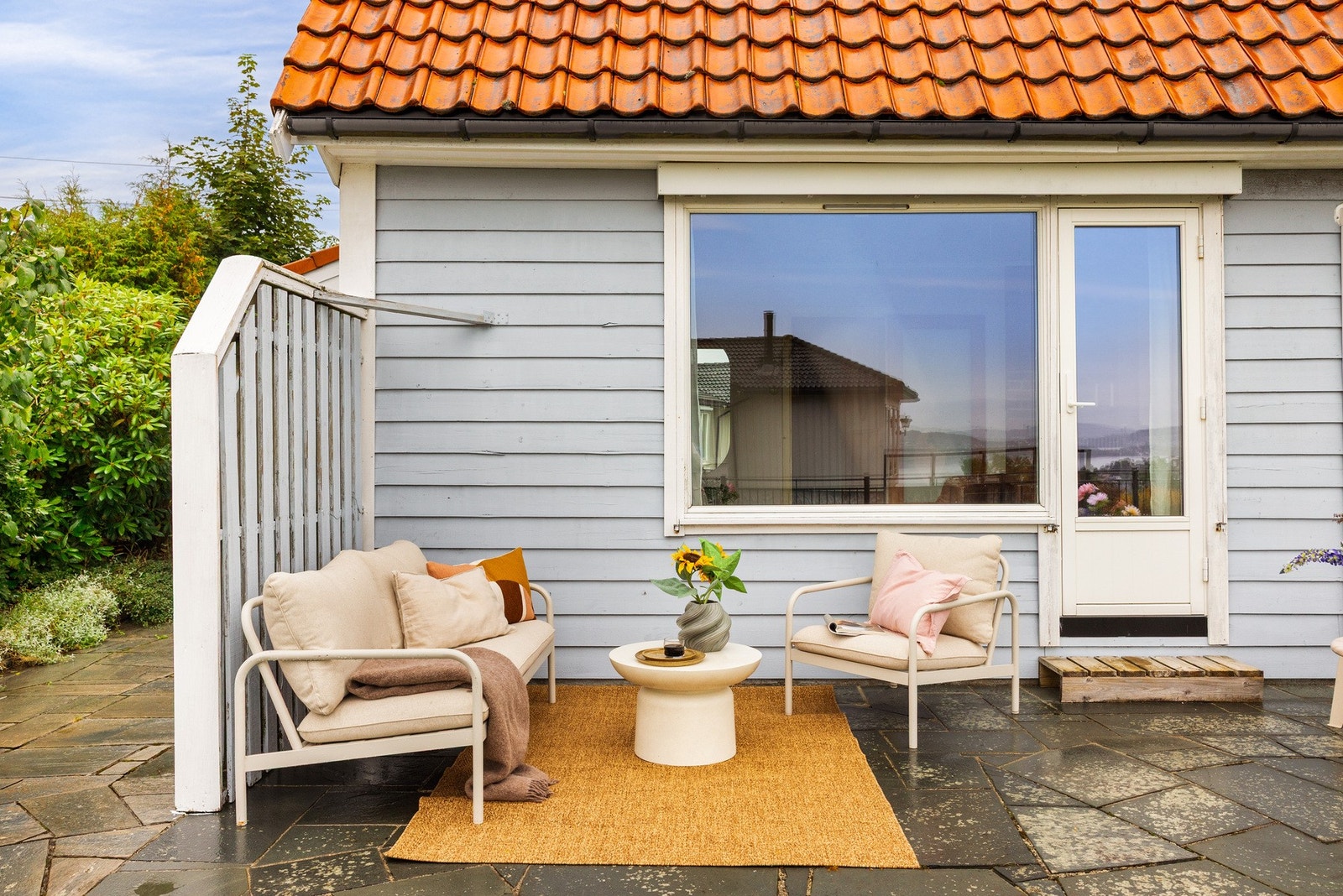 Tomten er felles eiet med Haukedalsveien 69 A. Galleribilde