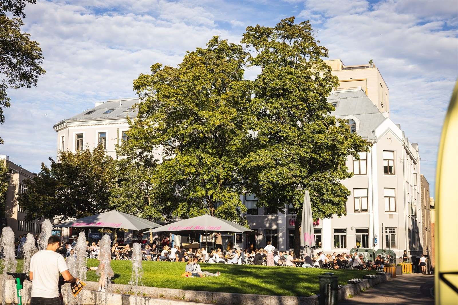 I nærområdet finner du flere hyggelige uteserveringer på sommerstid, som blant annet Colonel Mustard og Los Tacos. Galleribilde