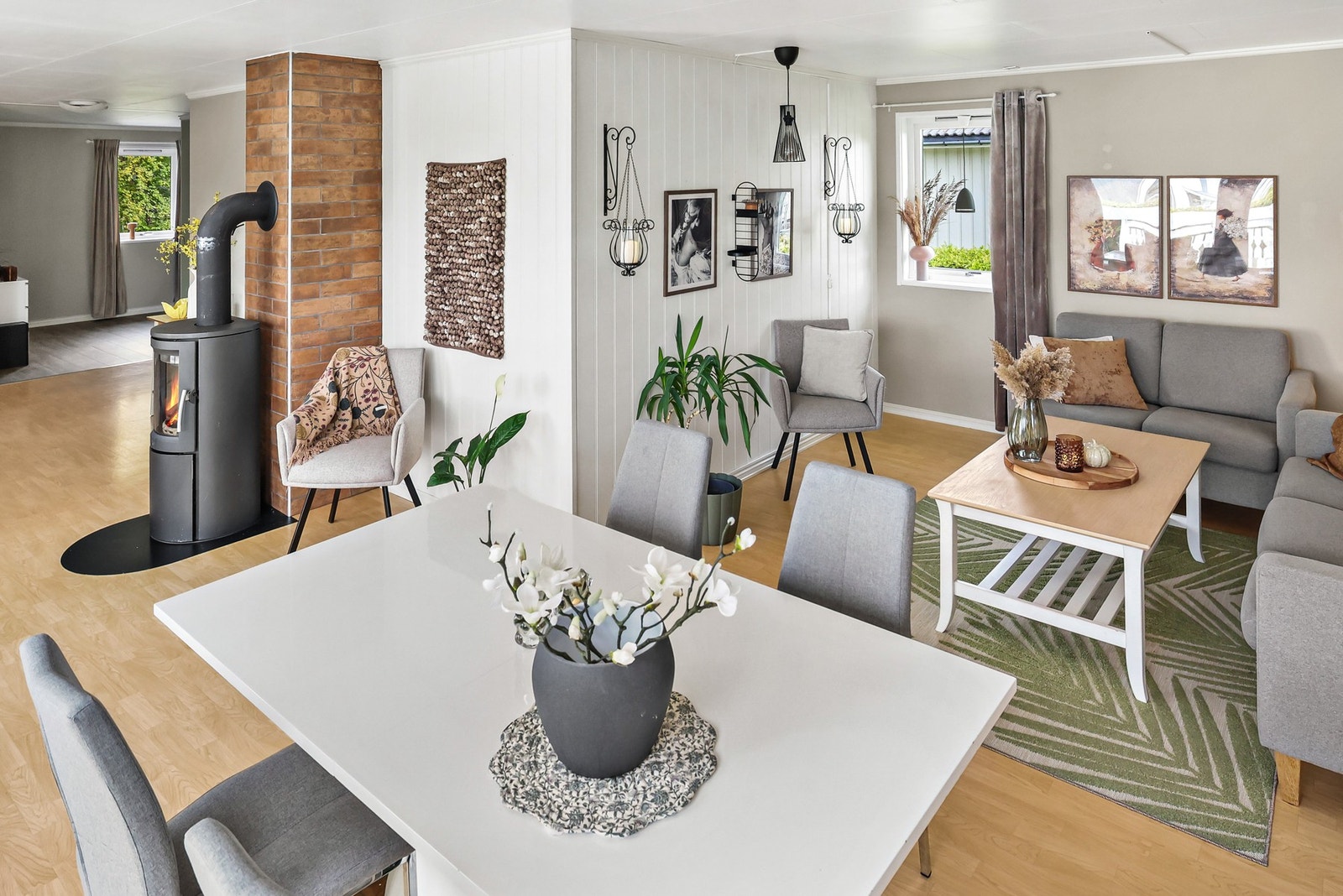Stuen er et naturlig samlingspunkt for hele familien. Galleribilde