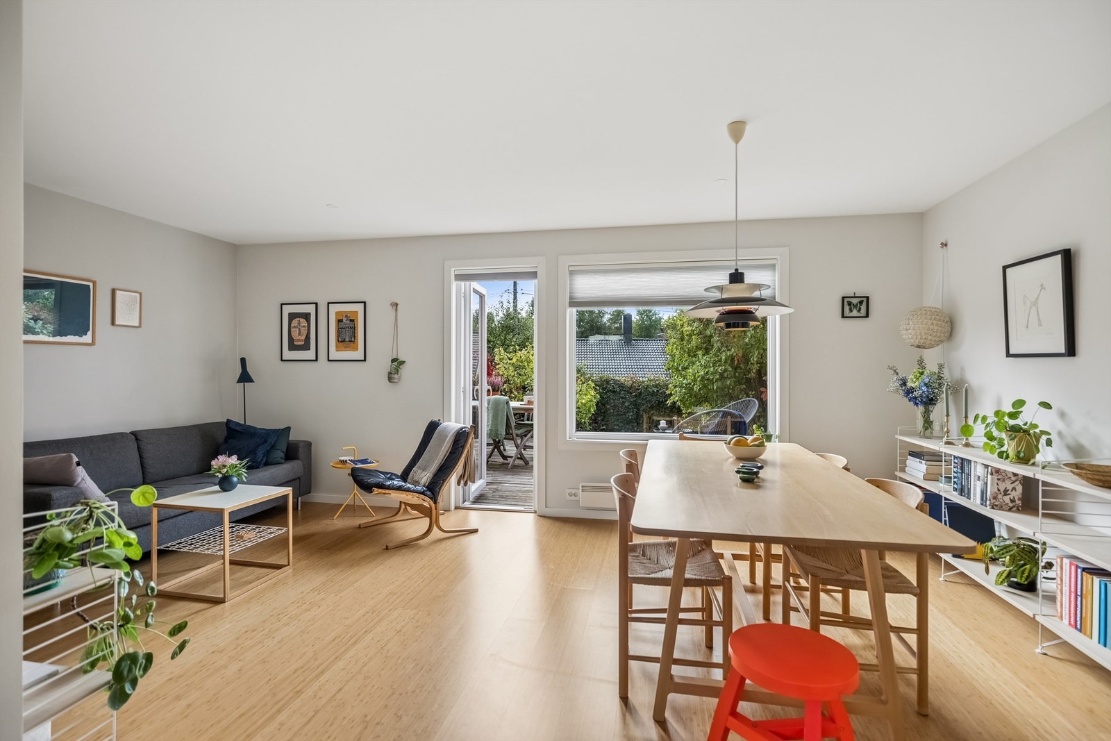 En hyggelig familiebolig beliggende meget sentralt på Tangen, med kort vei til "alt" i hverdagen! Foto: Per Oscar Skjellnan v/Efkt Galleribilde