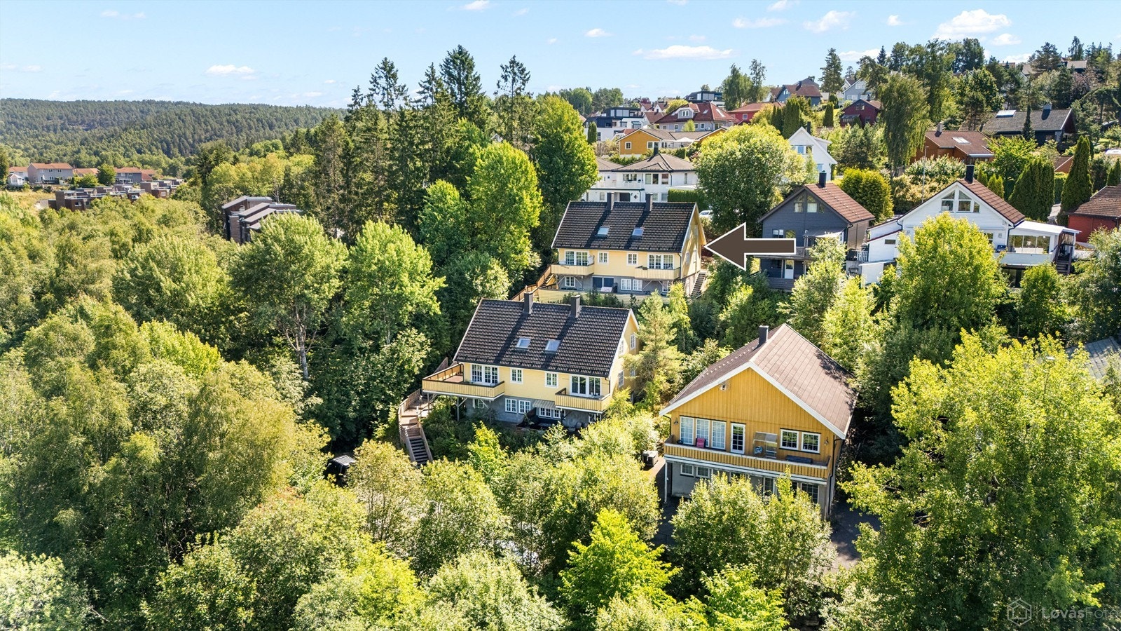 Området består hovedsakelig av småhusbebyggelse i grønne og rolige omgivelser.
Foto: Løvås Foto Galleribilde