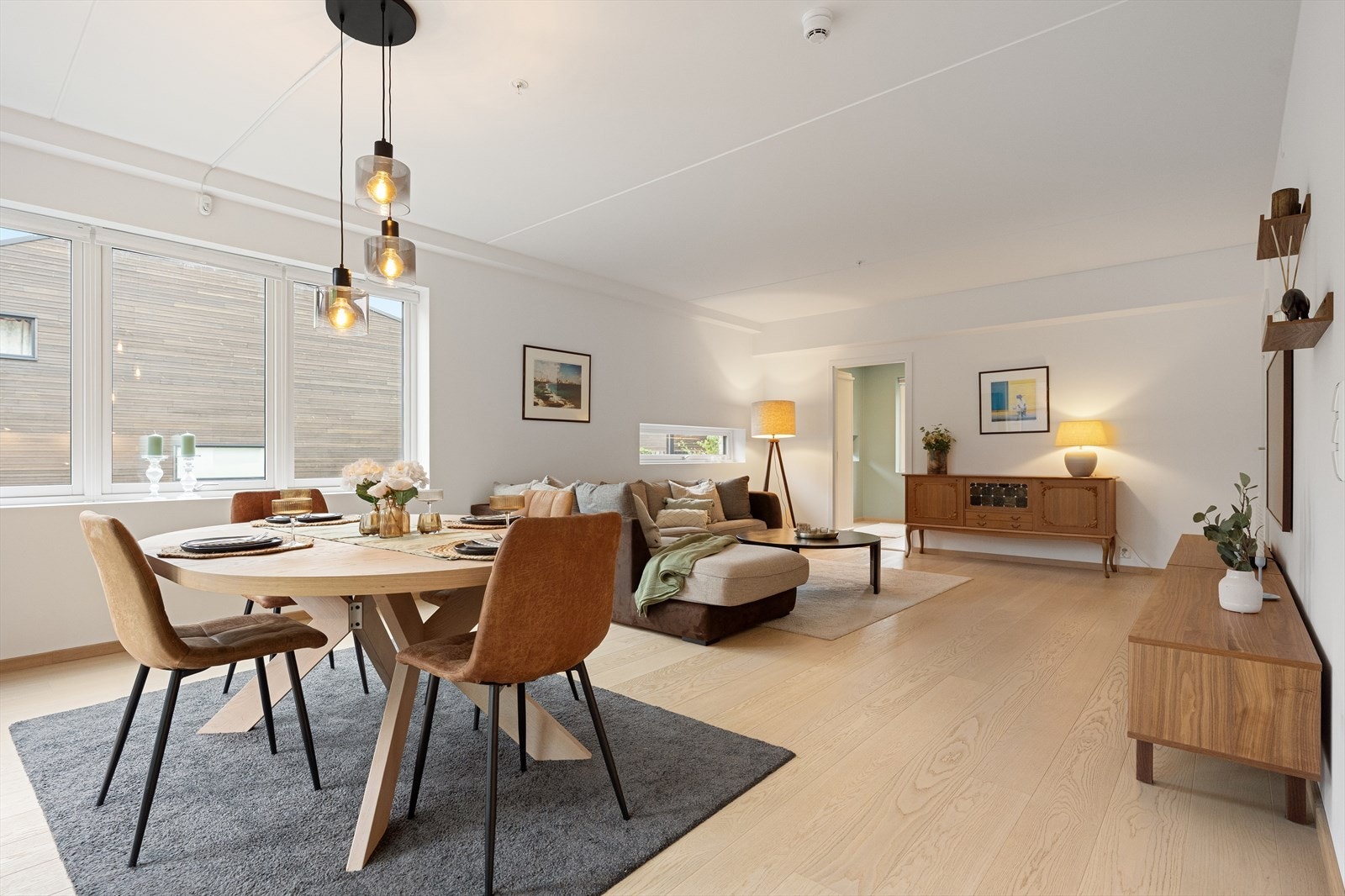 Samtidig er det også god plass til hyggelige sammenkomster med familie og gode venner. Galleribilde