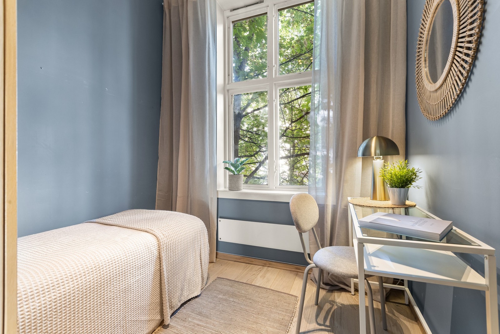Soverom to har også en fin tørrelse med plass til seng og garderobeskap. Galleribilde