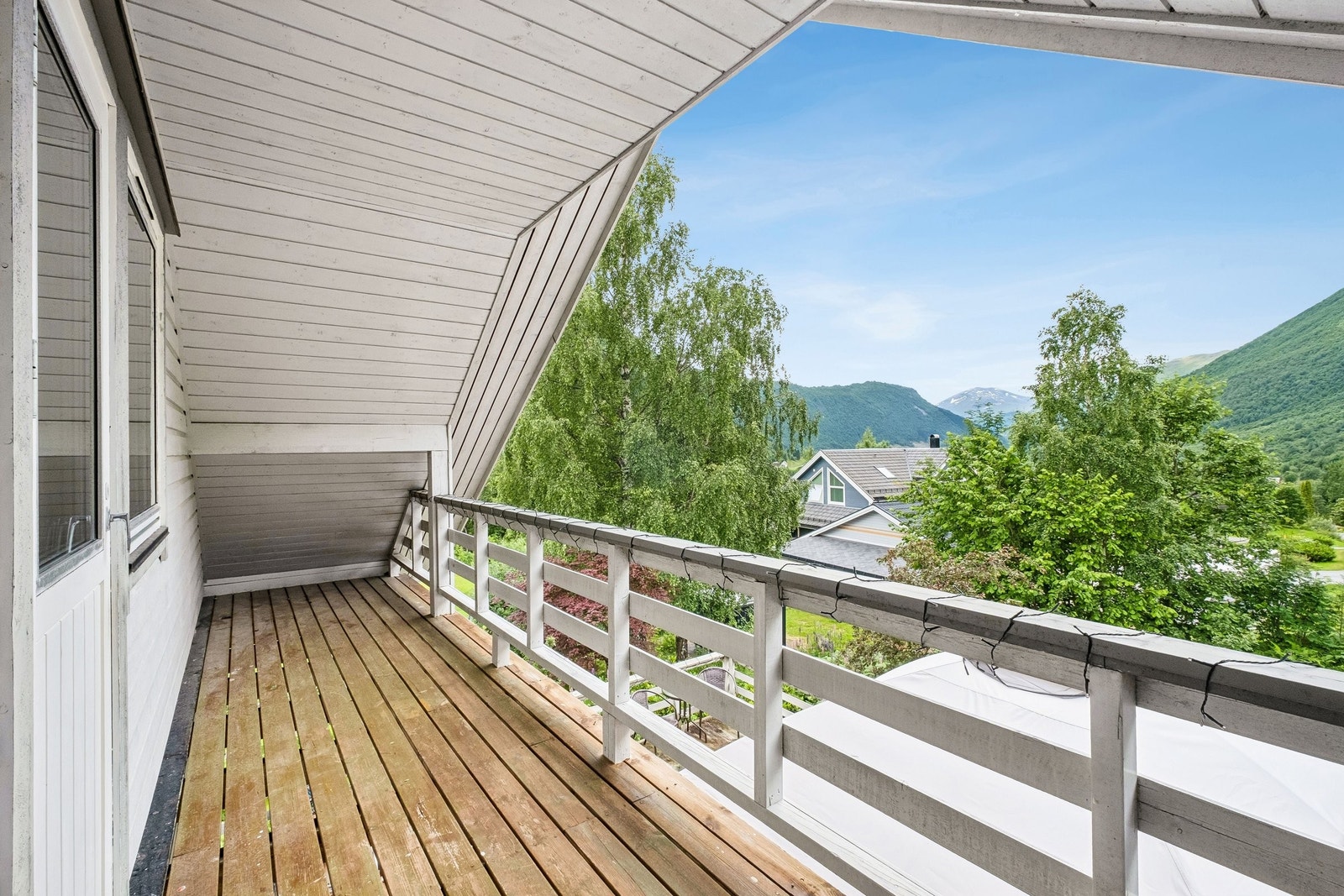 Utsikt mot Sylte fra soverom 2 Galleribilde
