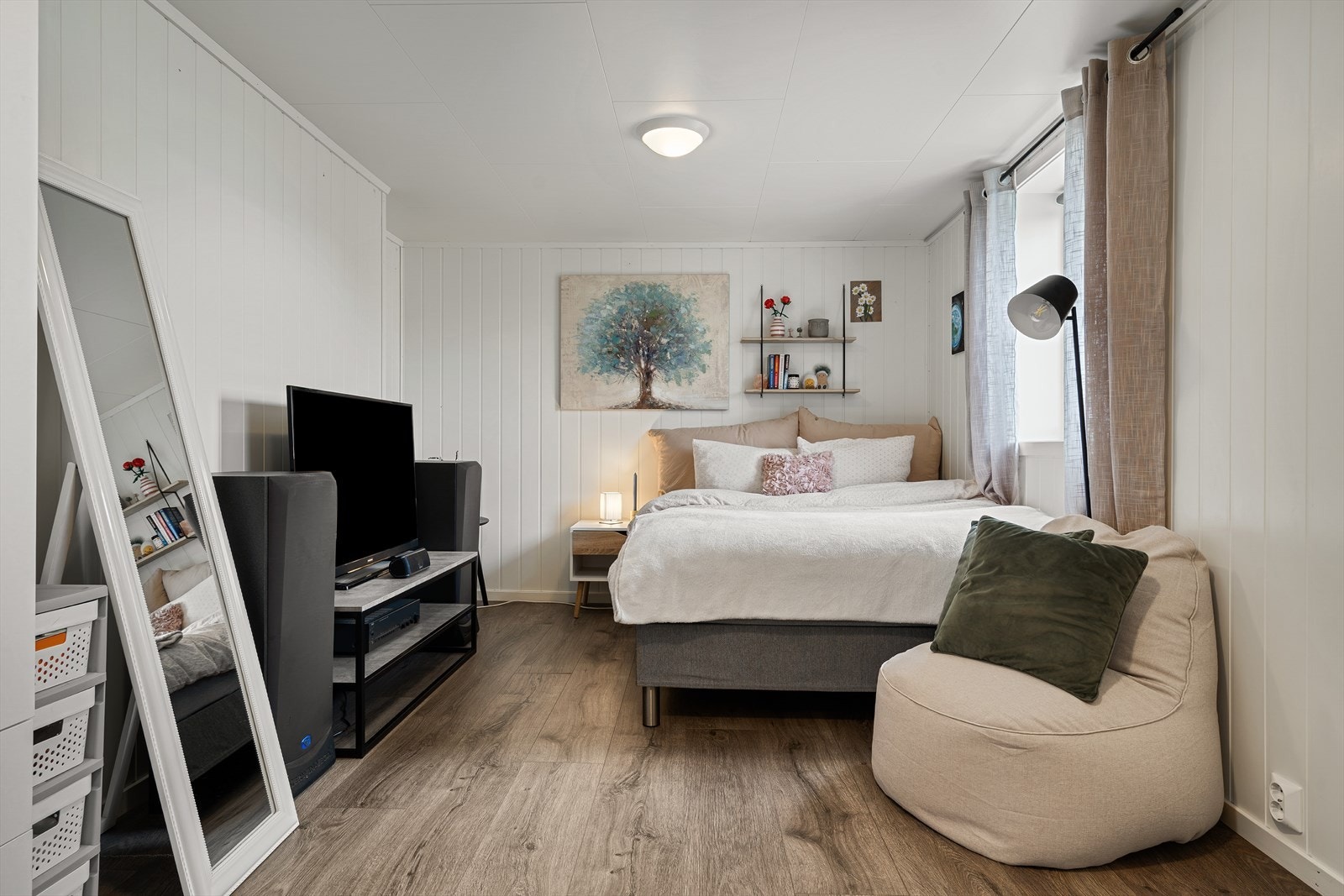 Rommet er ikke godkjent som rom for varig opphold/soverom. Galleribilde