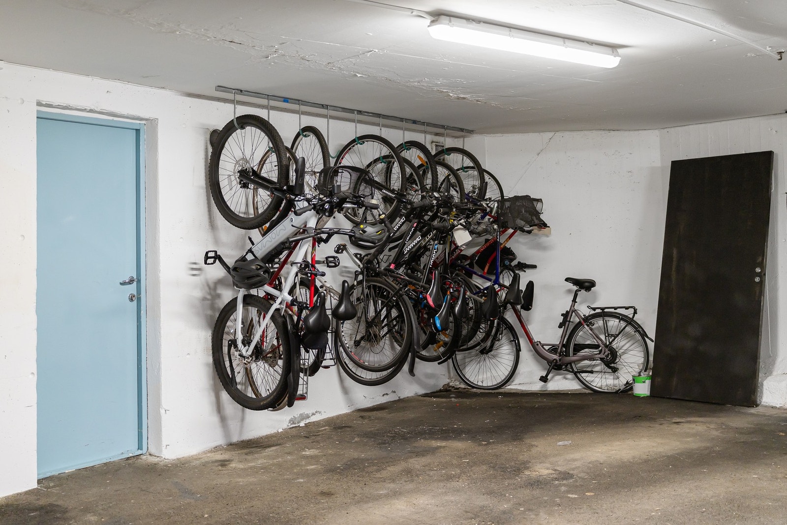 Praktisk sykkelbod tilgjengelig for sameiets beboere. Galleribilde