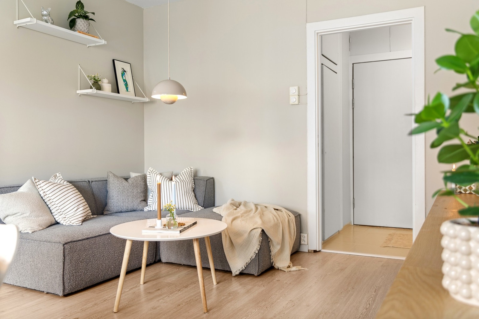 En lys og tiltalende 2-roms med en lun og hyggelig atmosfære. Galleribilde