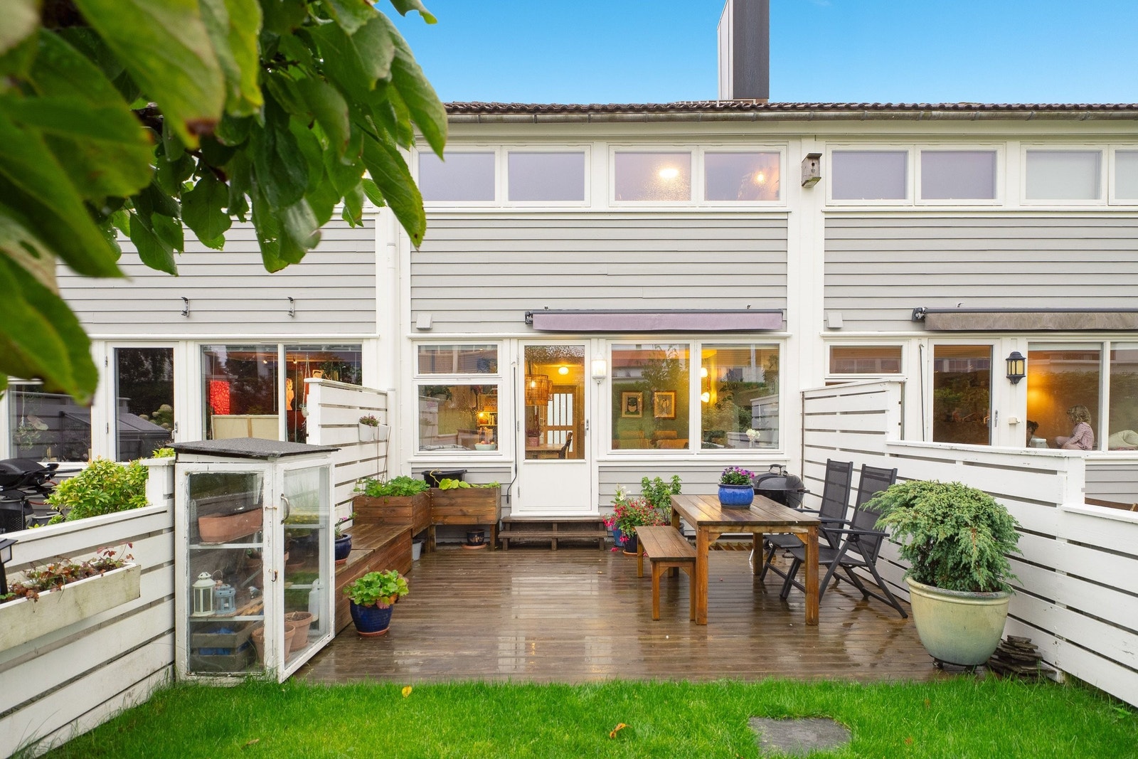 Hage: Sol fra formiddag til kveld Galleribilde