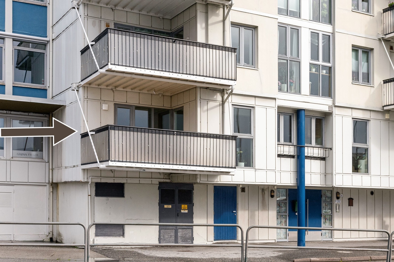 Leiligheten er beliggende 2. etasje Galleribilde