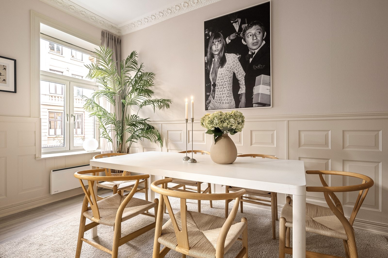 God plass til spisebord i spisestuen. Galleribilde