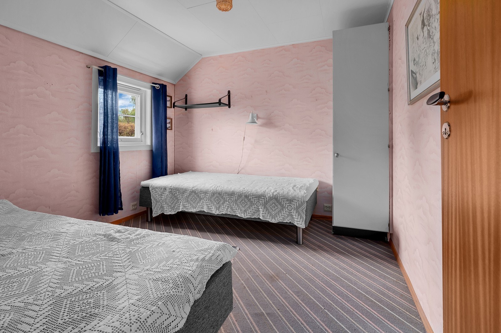 Soverom med god plass. Galleribilde