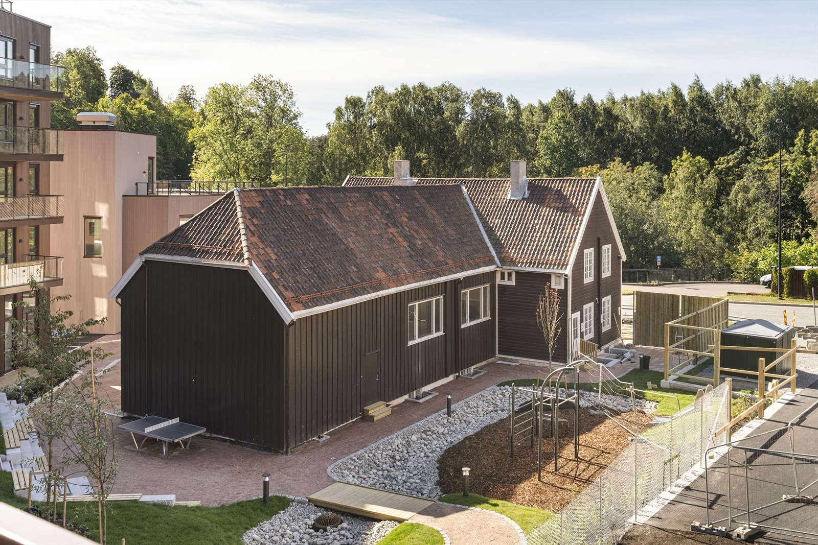 Folkets Hus ligger like ved og har blant annet romlokale som kan leies. Galleribilde