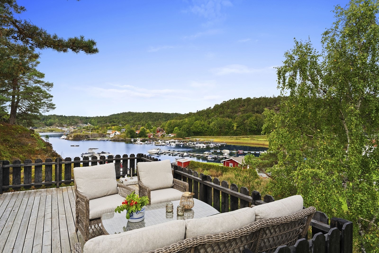 Terrasse med nydelig sjøutsikt Galleribilde