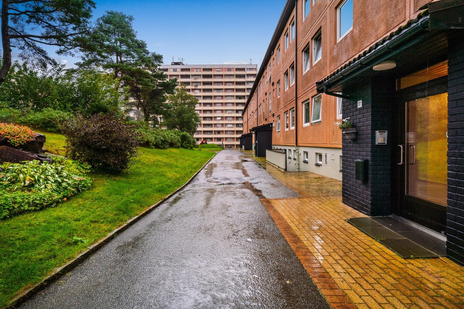 - Det er mulighet for å leie selskapslokale i nærheten, perfekt for bursdager, dåp eller konfirmasjon - Galleribilde