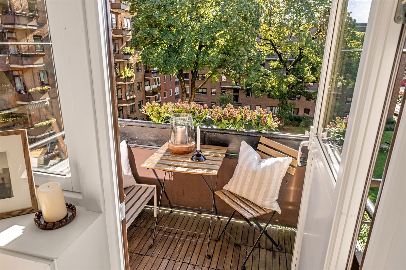 Her er det plass til en hyggelig sitteplass - perfekt sted for morgenkaffen! Galleribilde