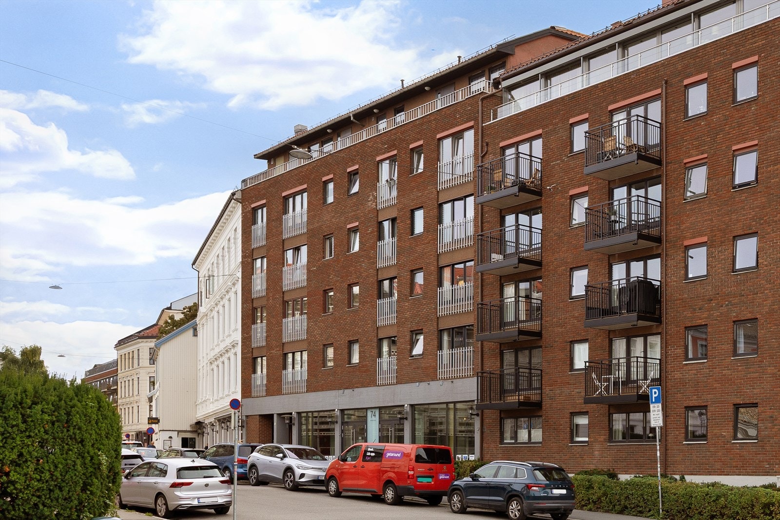 Svært attraktivt boligstrøk på Briskeby/Frogner - Bygget har garasjekjeller, men denne seksjonen eier ingen plasser der. Galleribilde