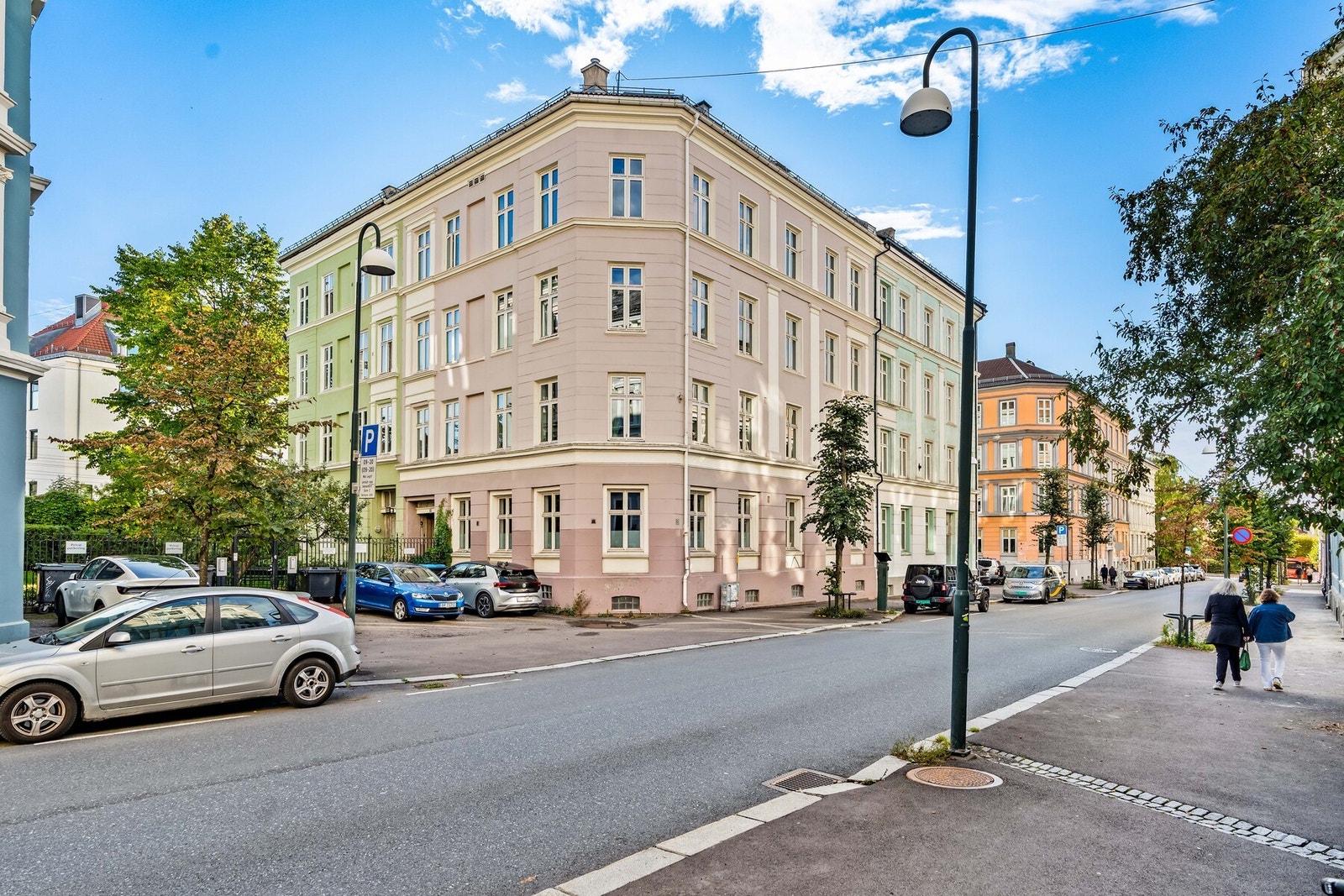 Velkommen til en sentral og spennende beliggenhet i Gamle Oslo, med kort vei til både Grønland, Gamlebyen og Oslo sentrum. Galleribilde