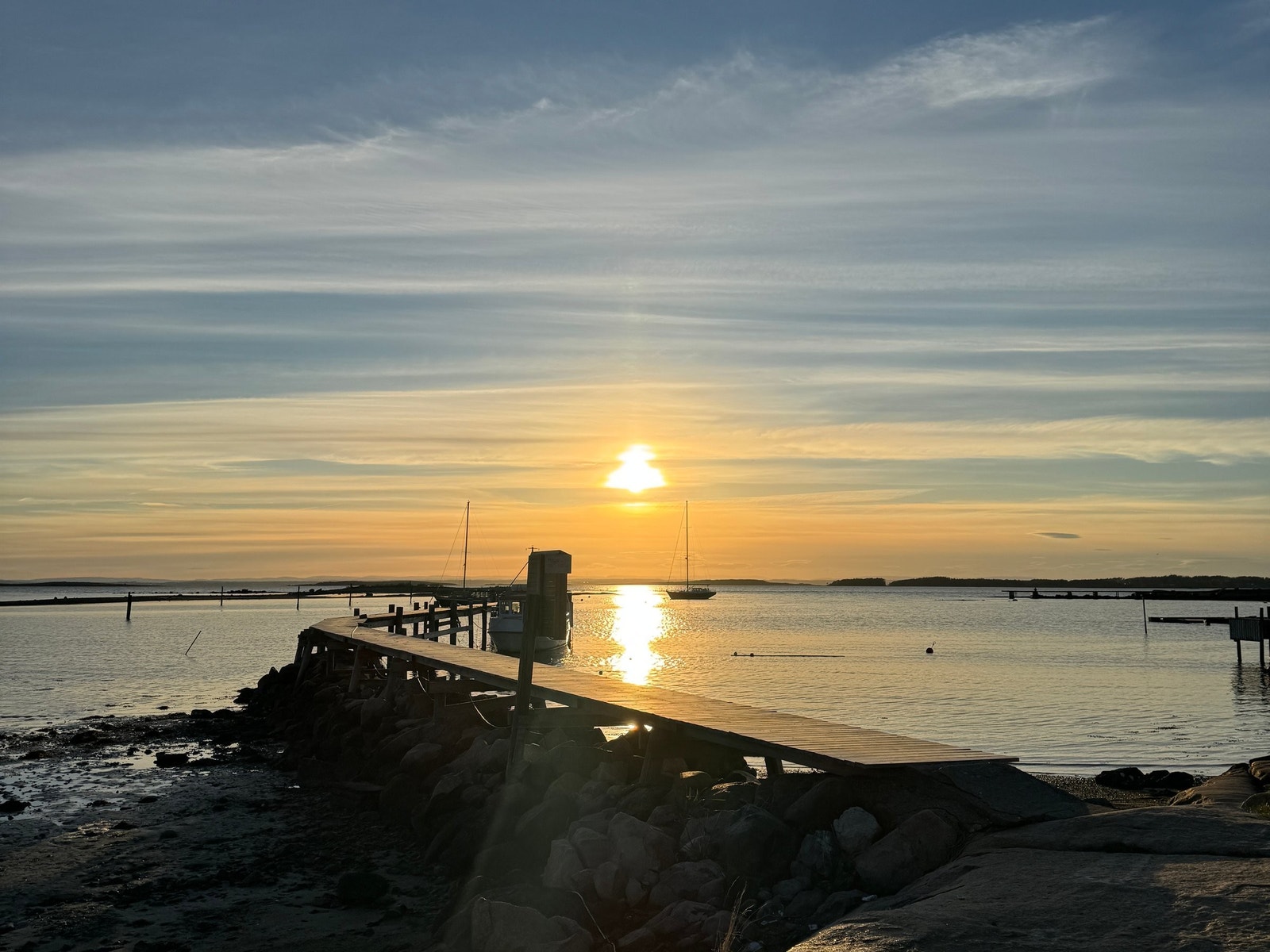 Ragnhildstranda byr på herlige solnedganger. Galleribilde