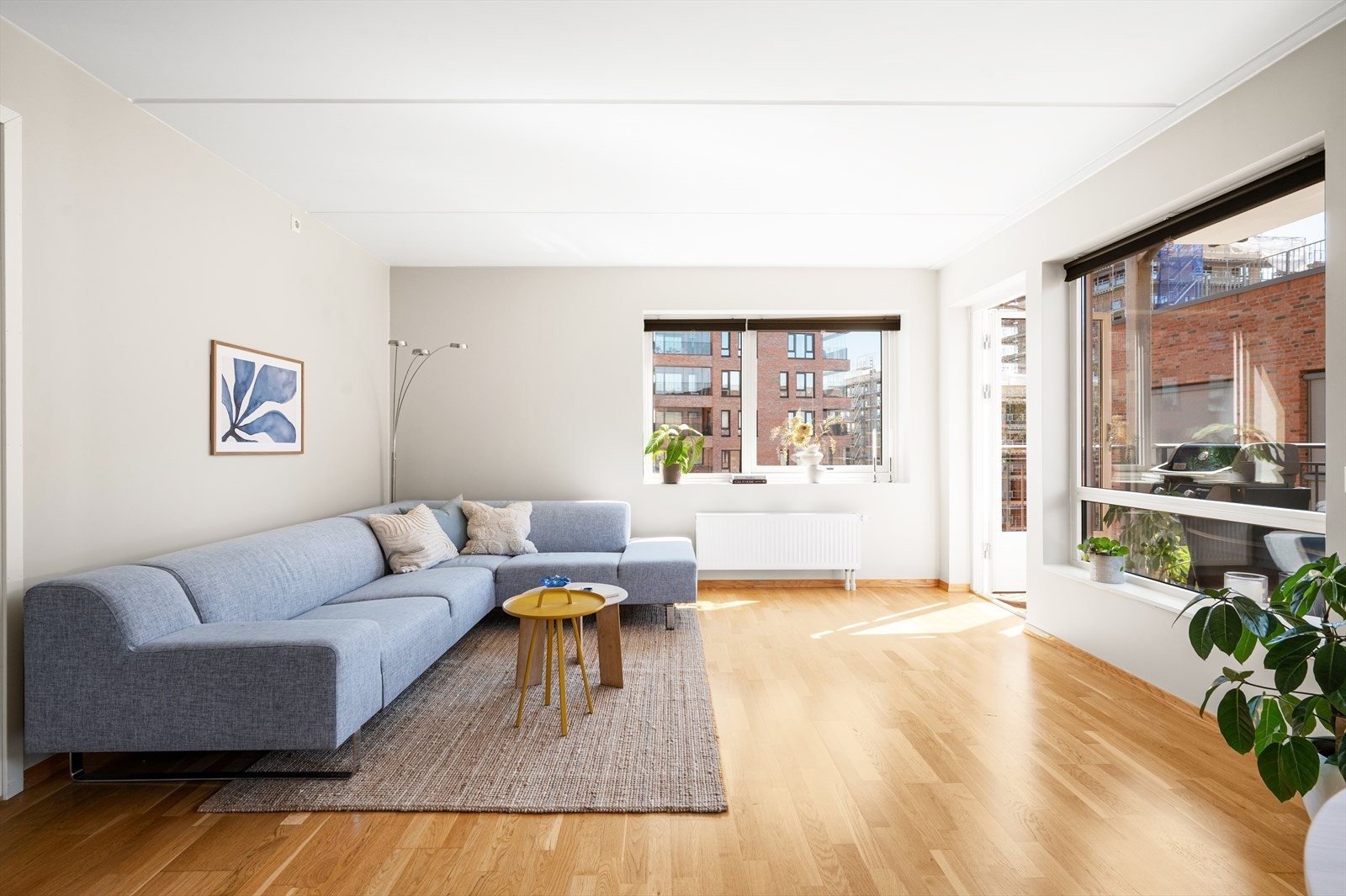 Overflatene er malt i myke fargetoner som gir et moderne uttrykk og gjør det enkelt å sette sitt eget preg. Galleribilde