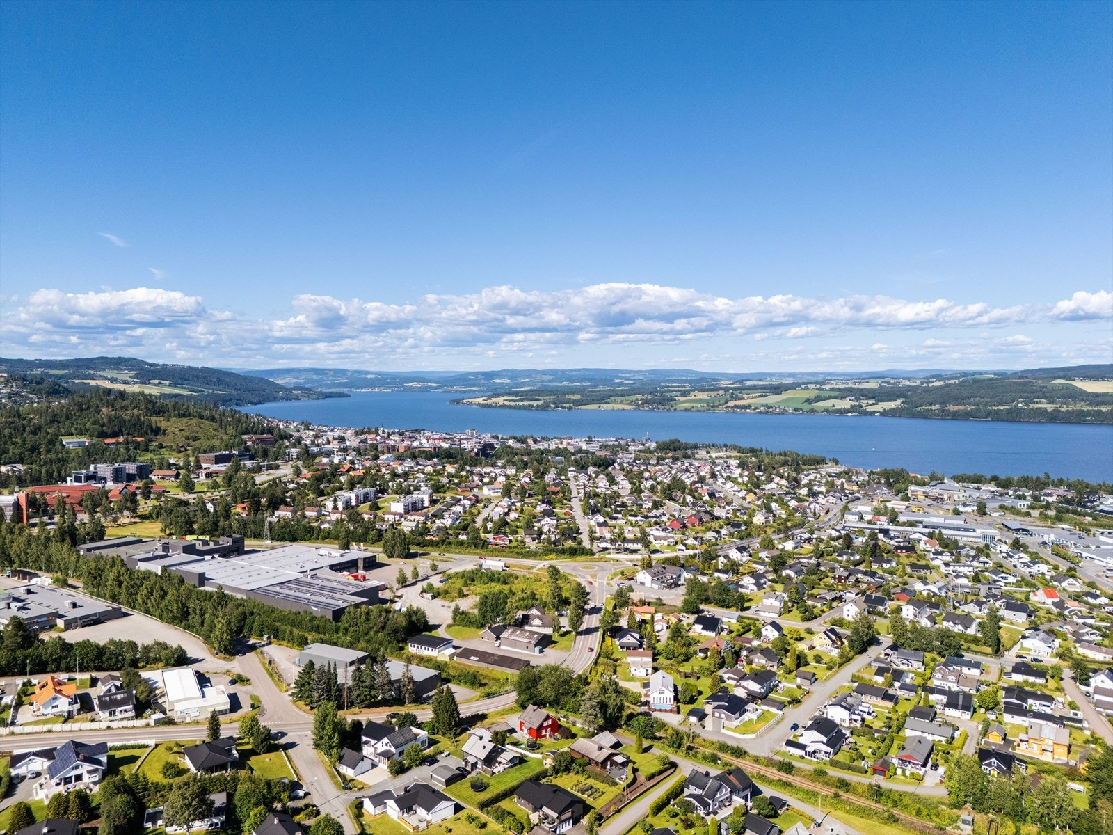 Oversiktsbilde mot Gjøvik Sentrum. Galleribilde