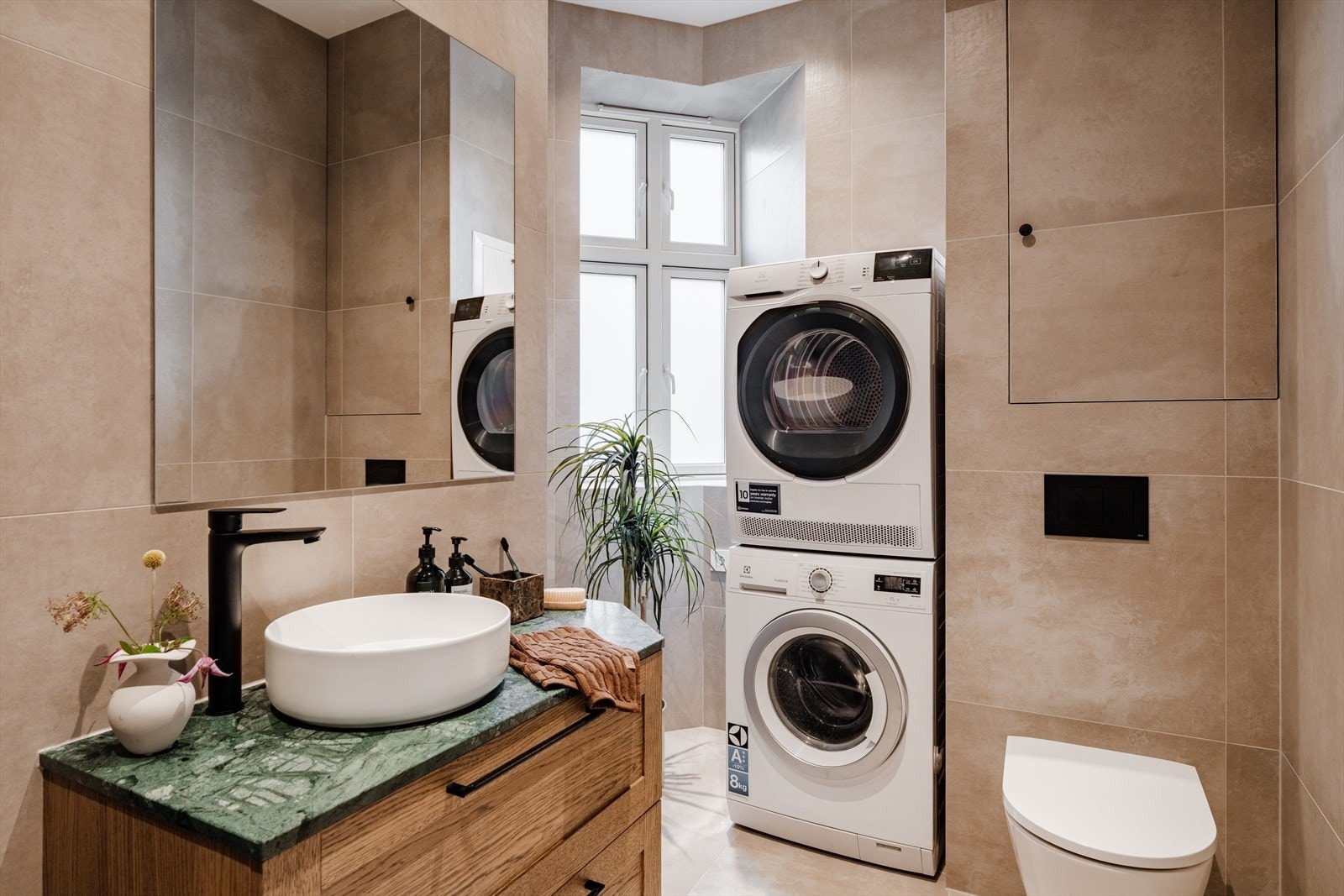 Dette nydelige badet ble totalrenovert i 2026. Galleribilde