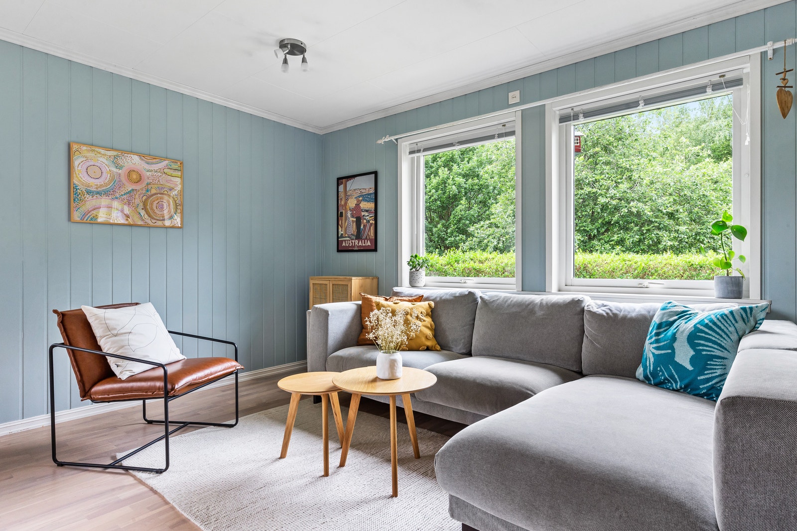 Meget flott stue med varme i gulv og utgang til stor solrik terrasse Galleribilde