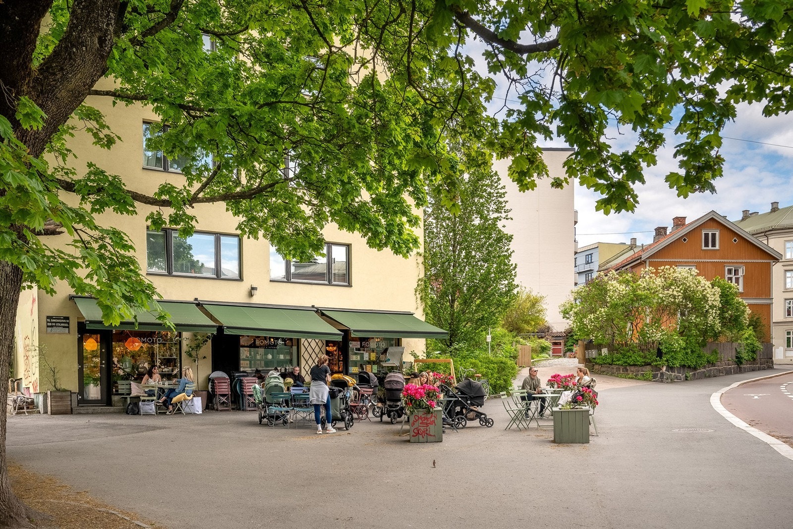 I første etasje finner du populære Café Fomoto - kjent for byens beste vafler! Galleribilde