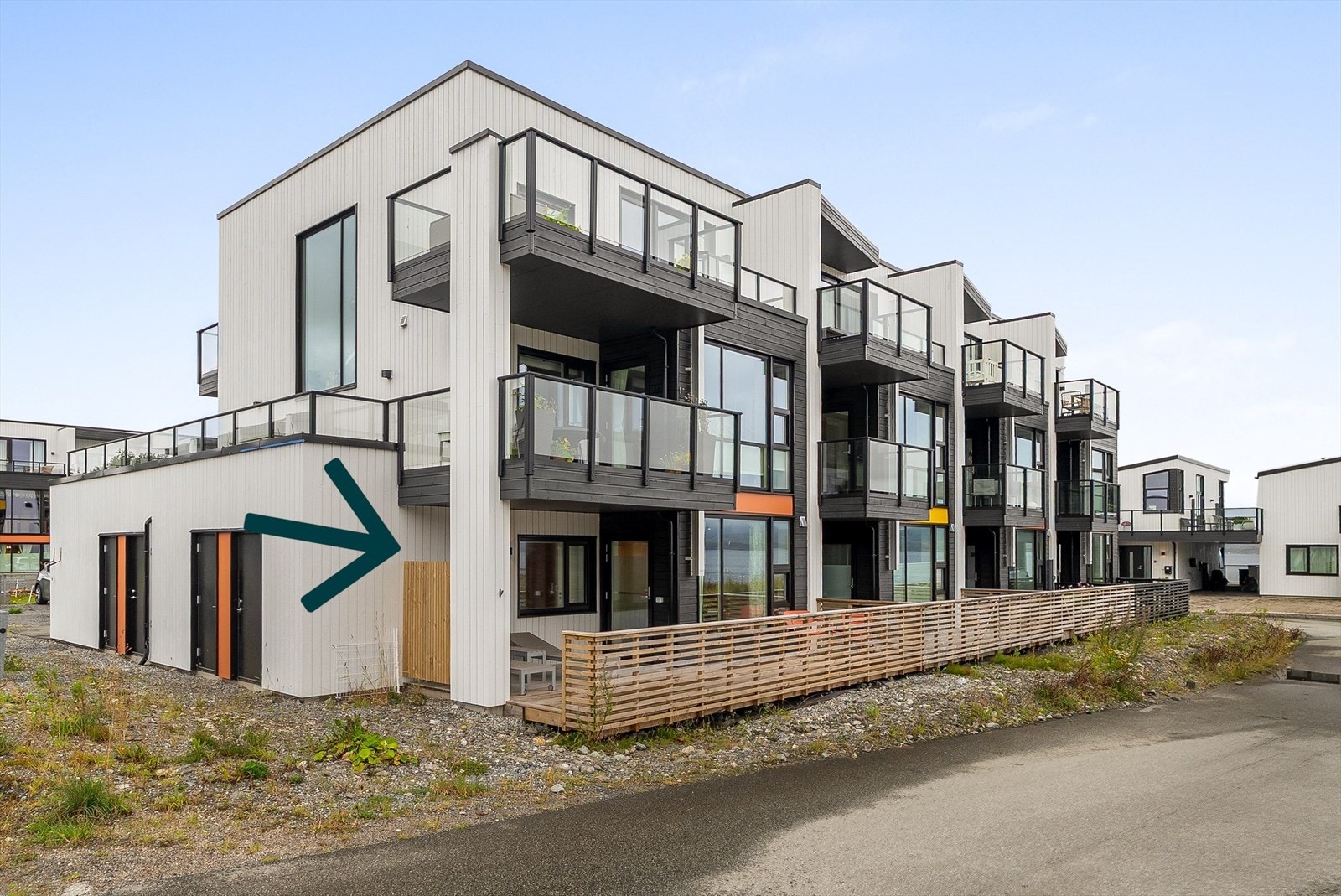 Leiligheten byr på en moderne og behagelig standard med gode praktiske romløsninger. Galleribilde