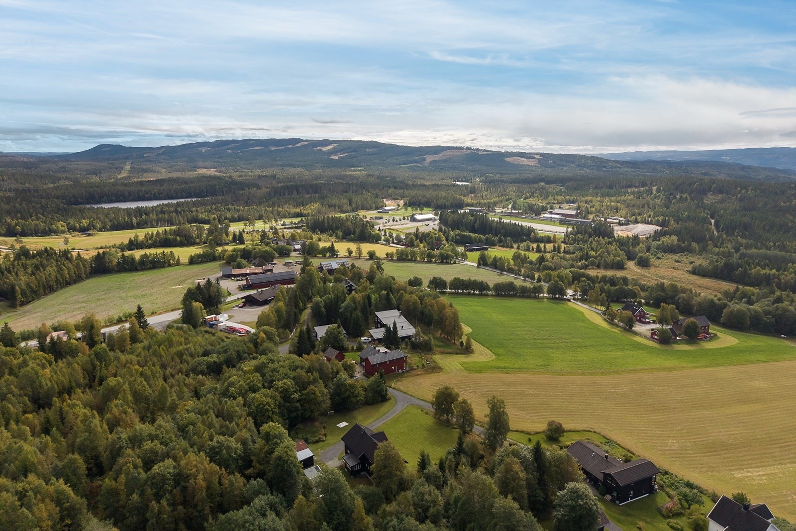 Nærområdet byr på flotte turmuligheter og kort vei til Birkebeineren Skistadion. Galleribilde