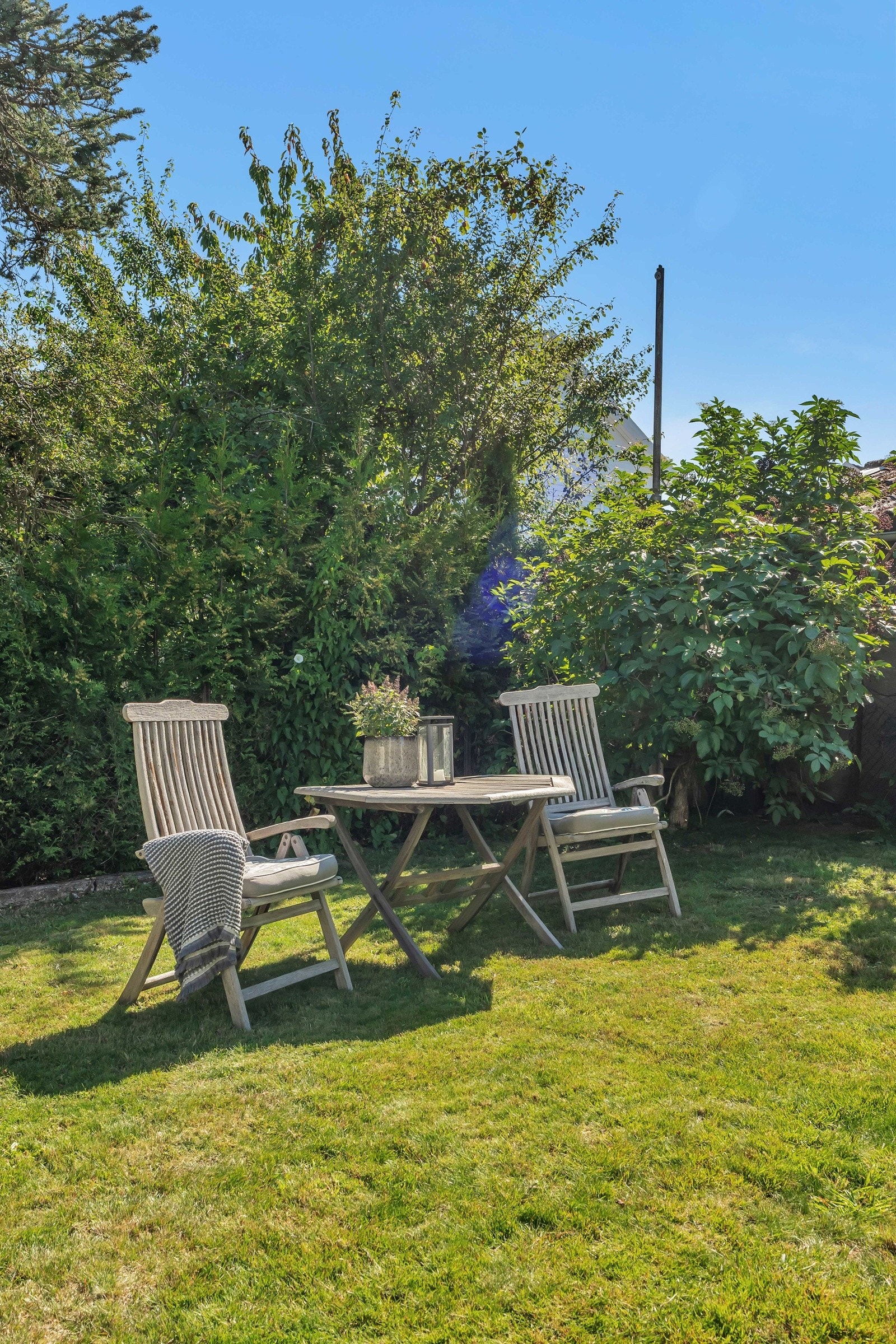Flere usjenerte og solrike uteplasser. Galleribilde