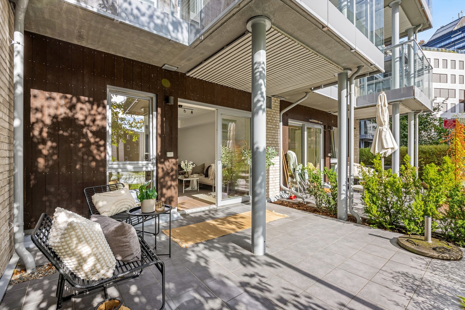 Lekker 2-roms selveierleilighet med stor og sydvendt markterrasse Galleribilde