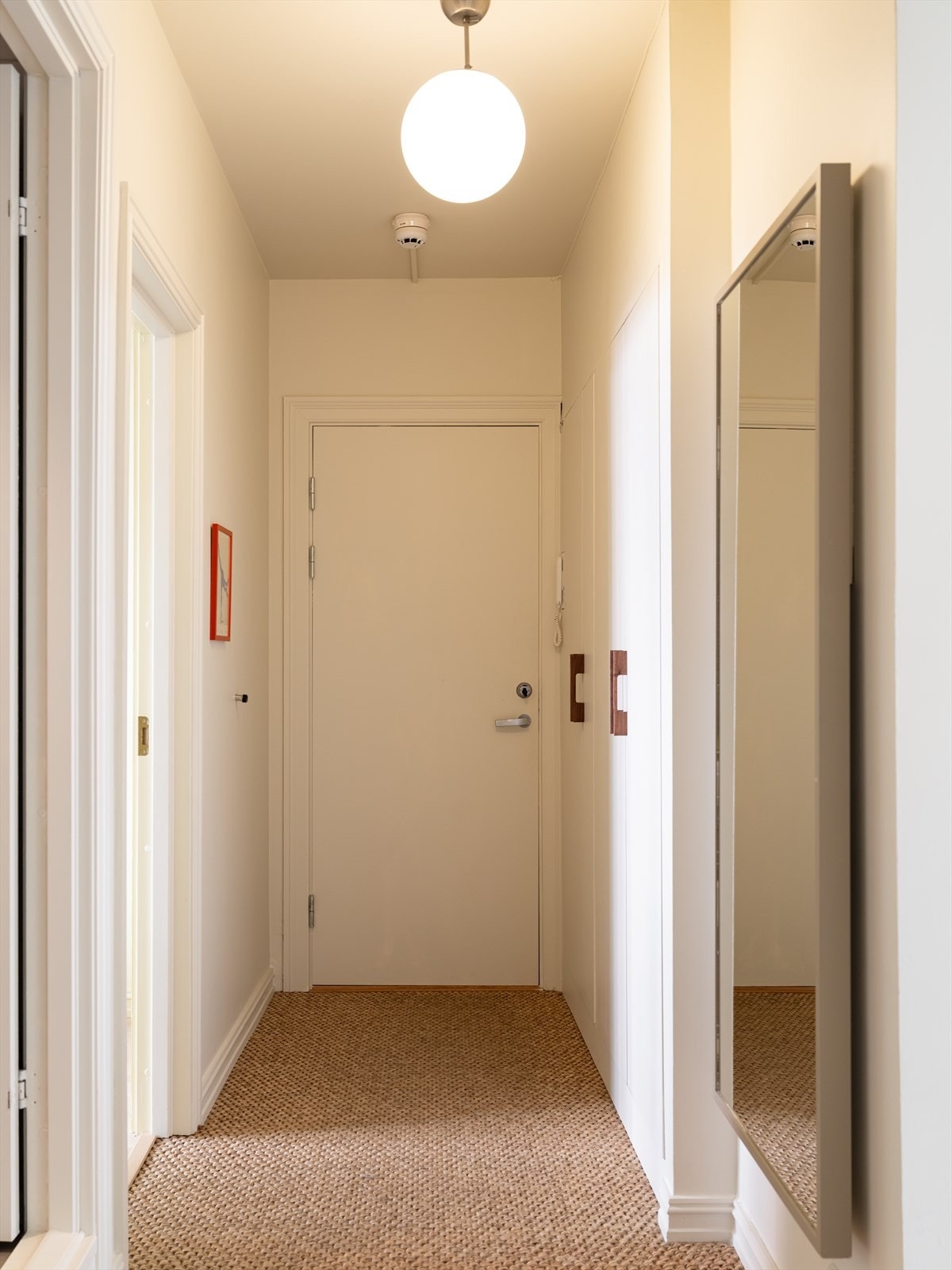 Velkommen inn i leiligheten. Galleribilde