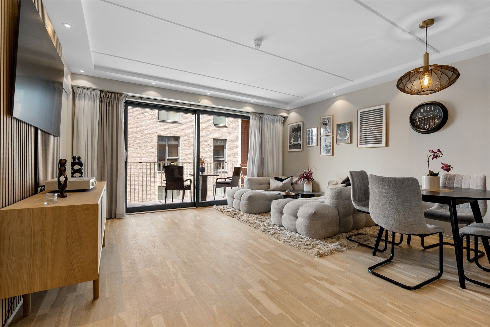 Velkommen til Lunden 29! Presentert av Emma Eikrem v/ Krogsveen Majorstuen og Oslo Vest. Foto: CASP Galleribilde