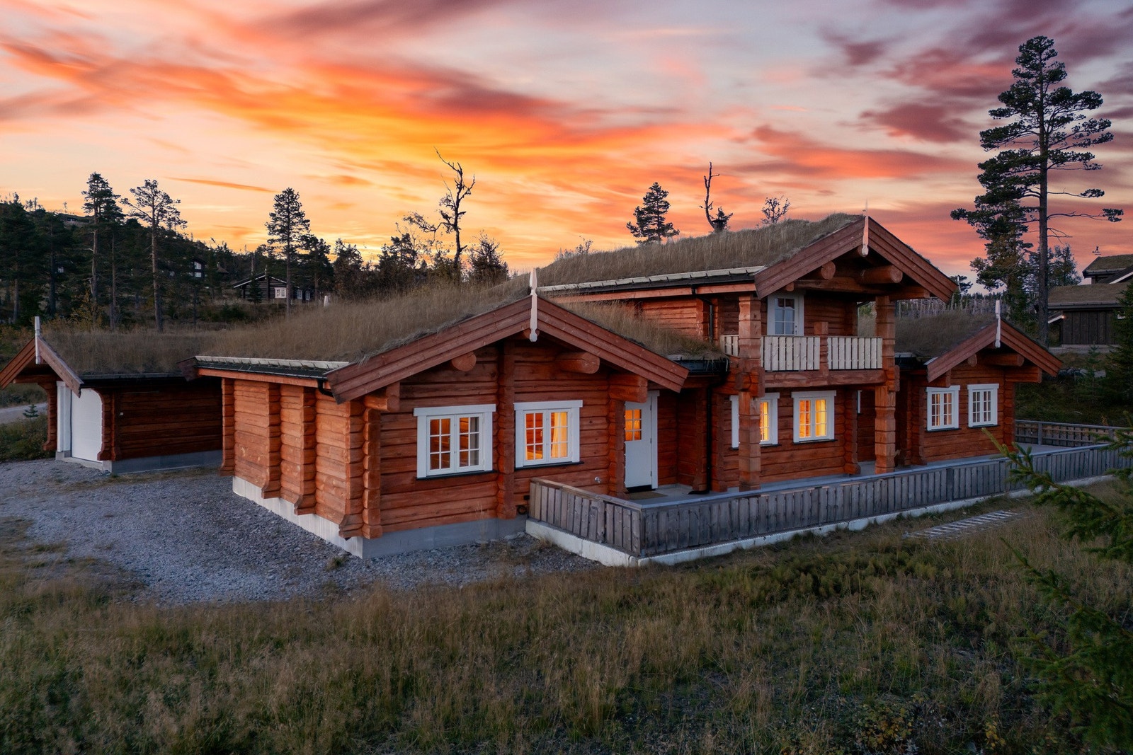 Velkommen til Reinrosevegen 26! Foto: Eivind Kjos og Tobias Pantim v/ Getmotion. Galleribilde